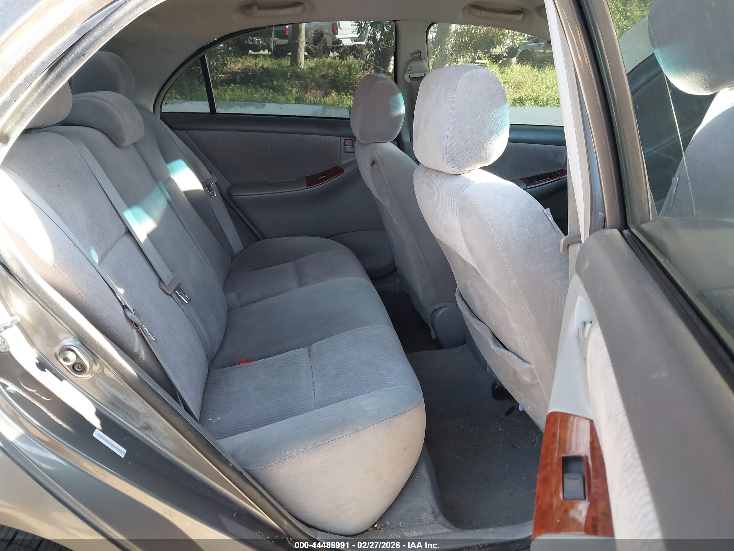 TOYOTA COROLLA image 8
