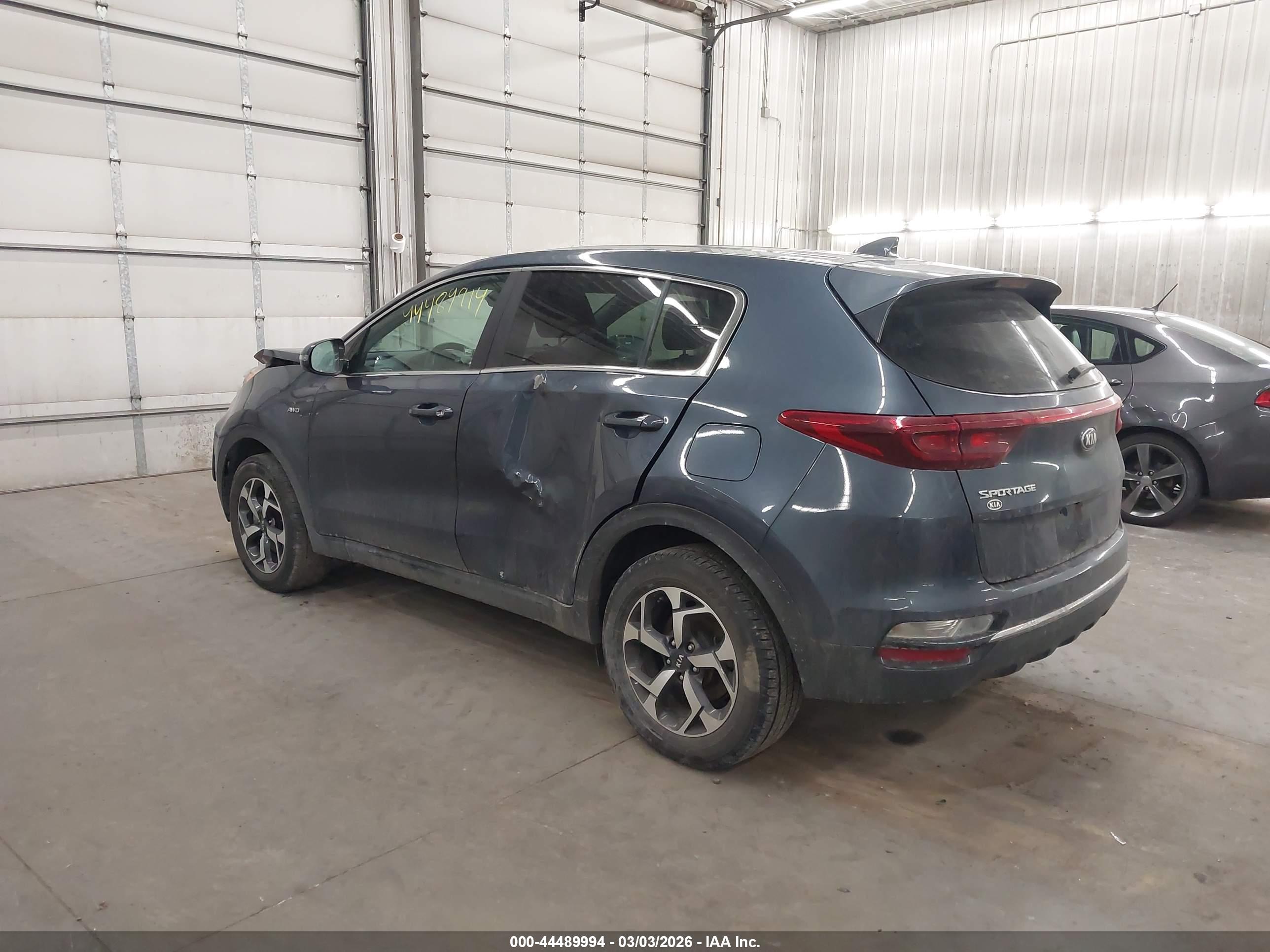 KIA SPORTAGE image 3