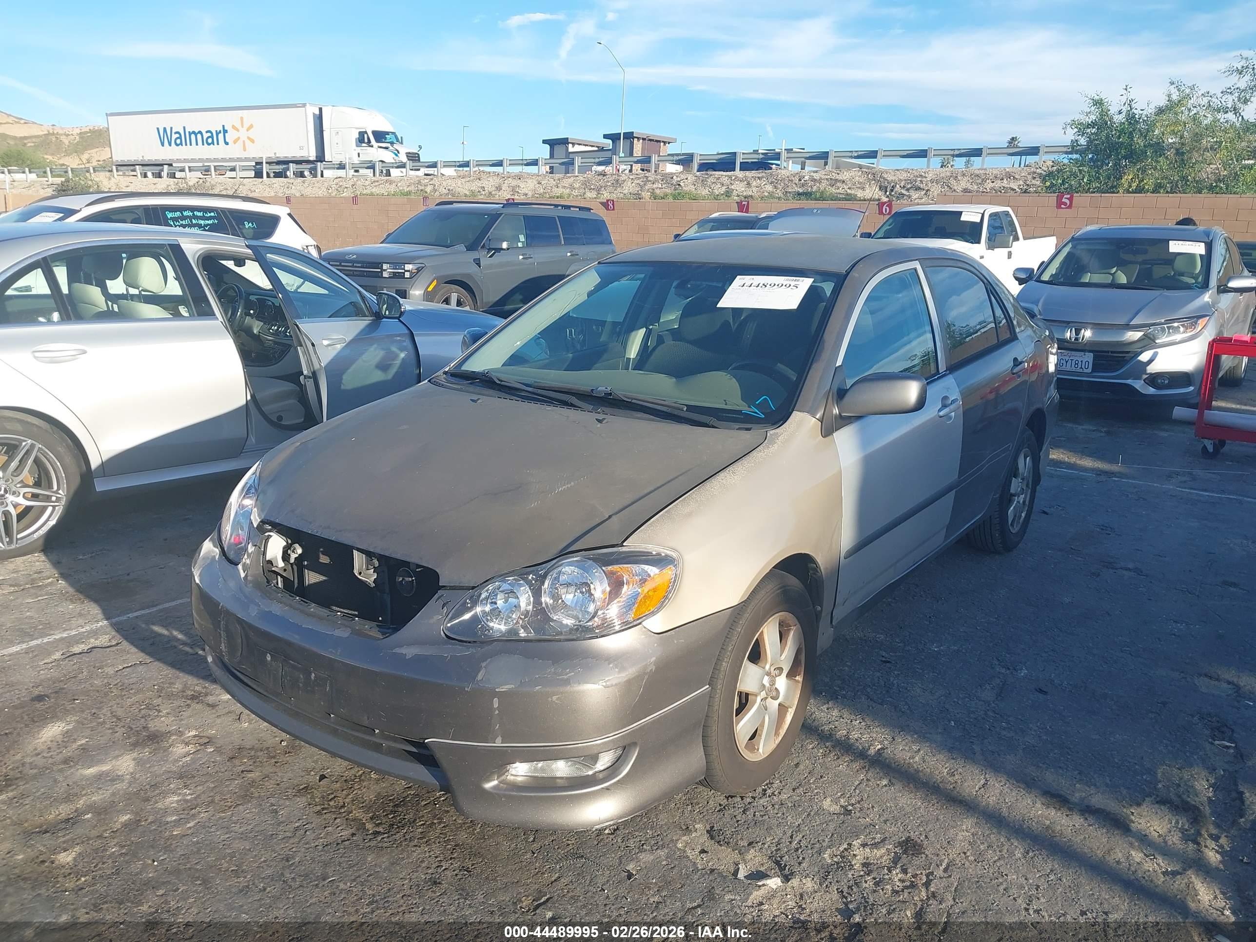 TOYOTA COROLLA image 2