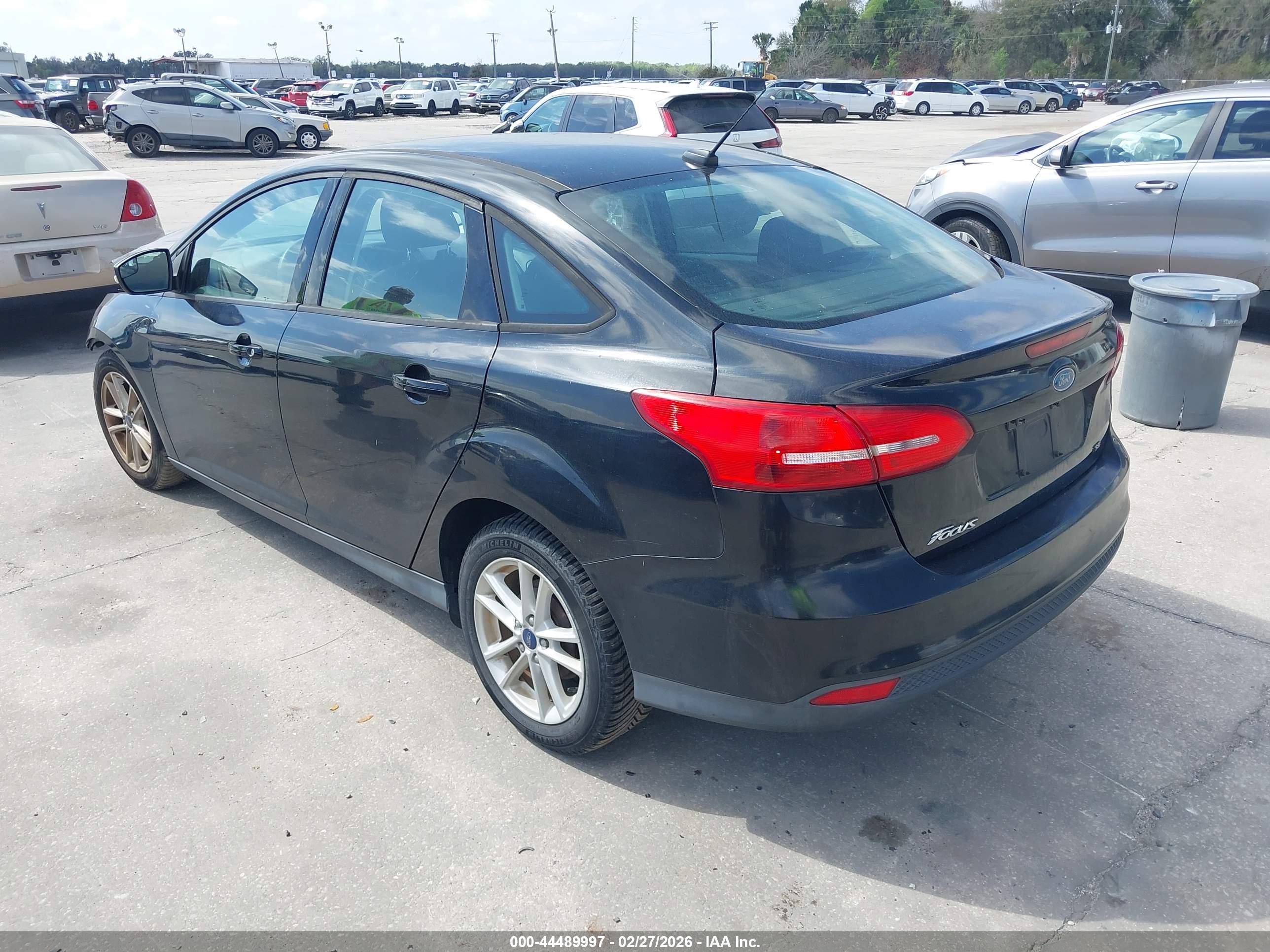FORD FOCUS image 3