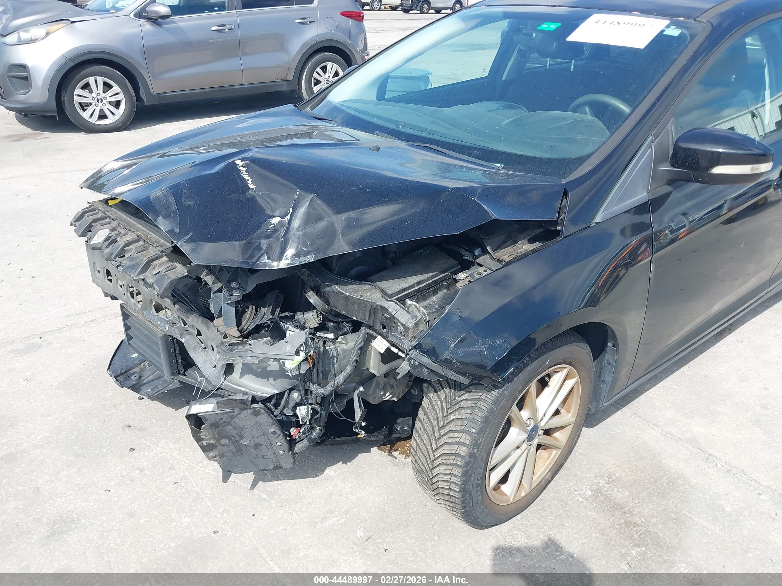 FORD FOCUS image 6
