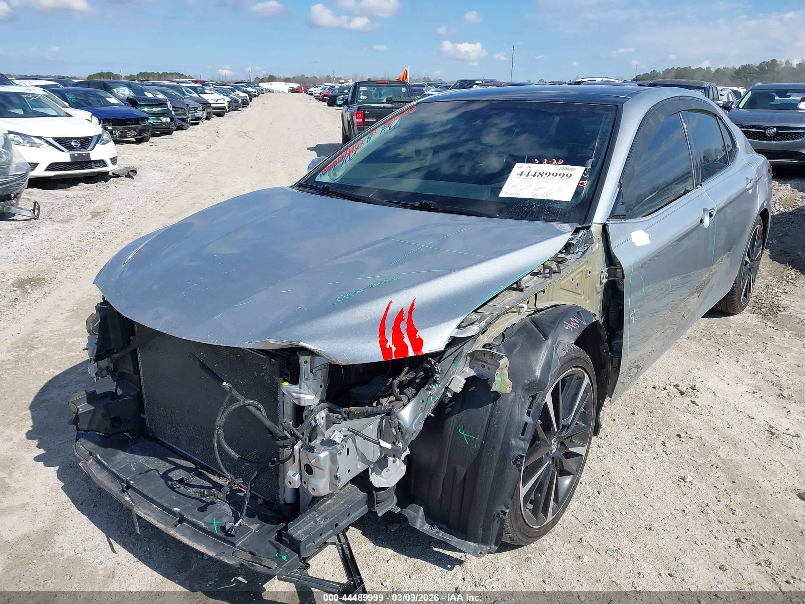 TOYOTA CAMRY image 6