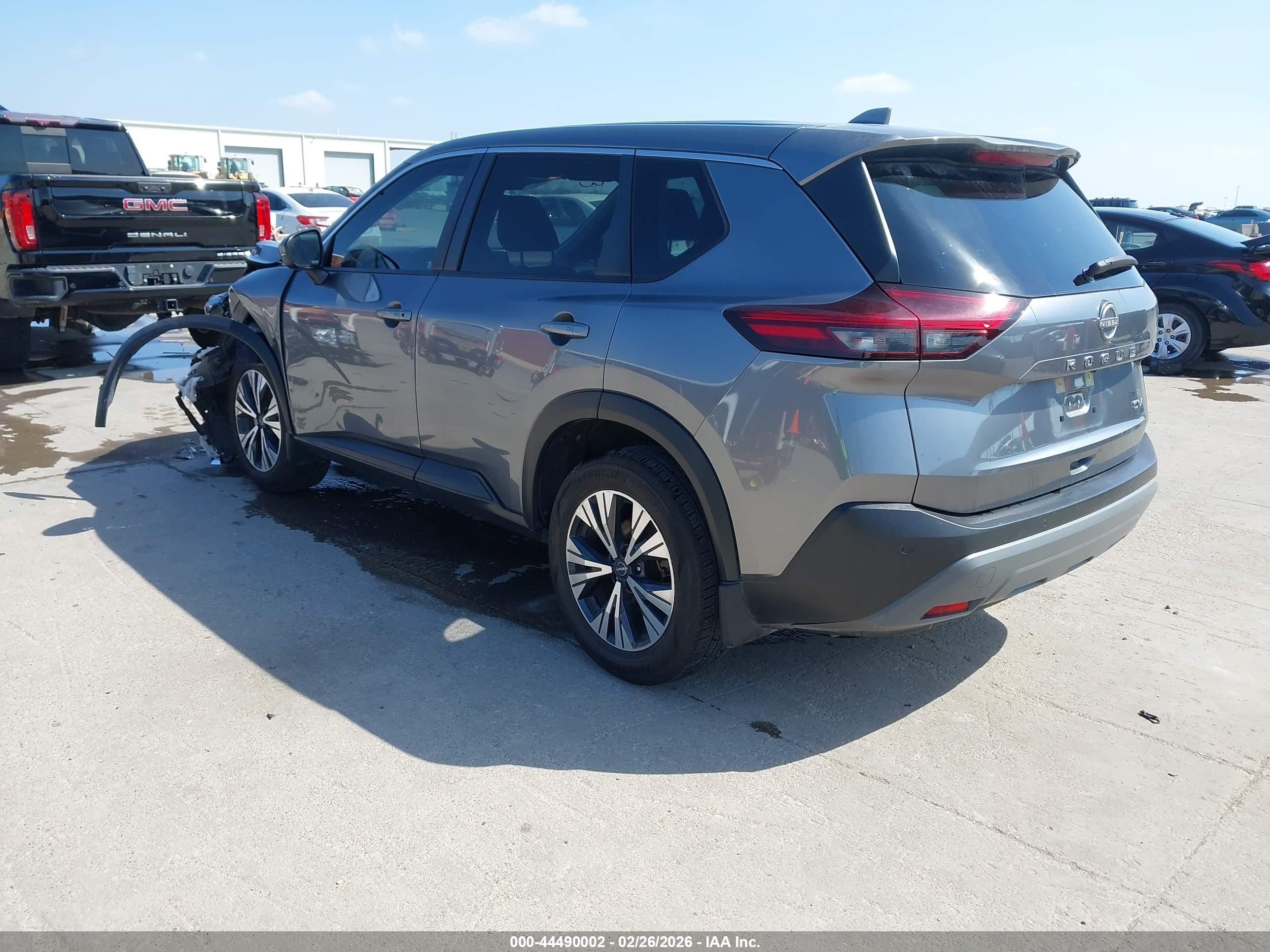 NISSAN ROGUE image 3