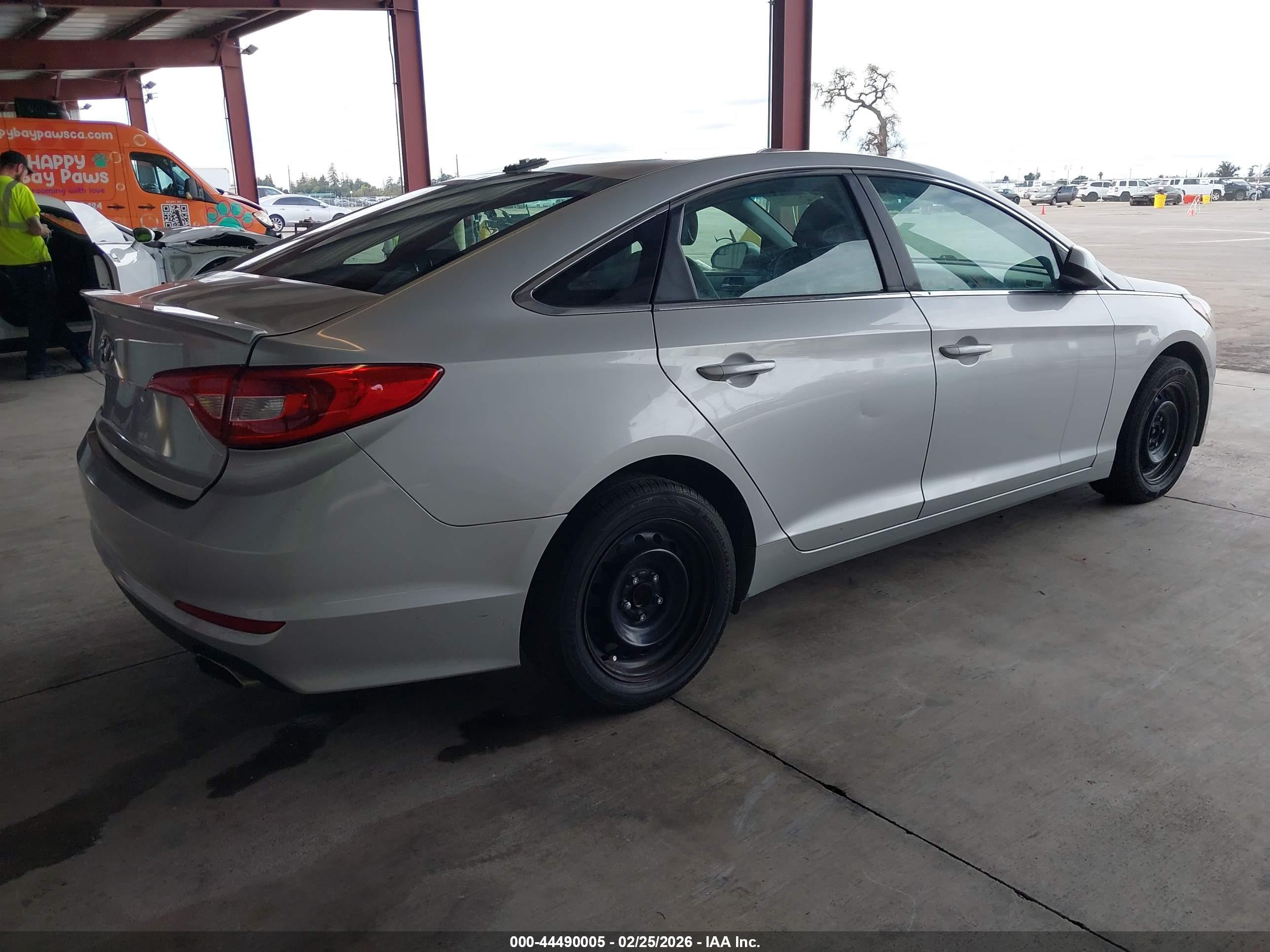 HYUNDAI SONATA image 4