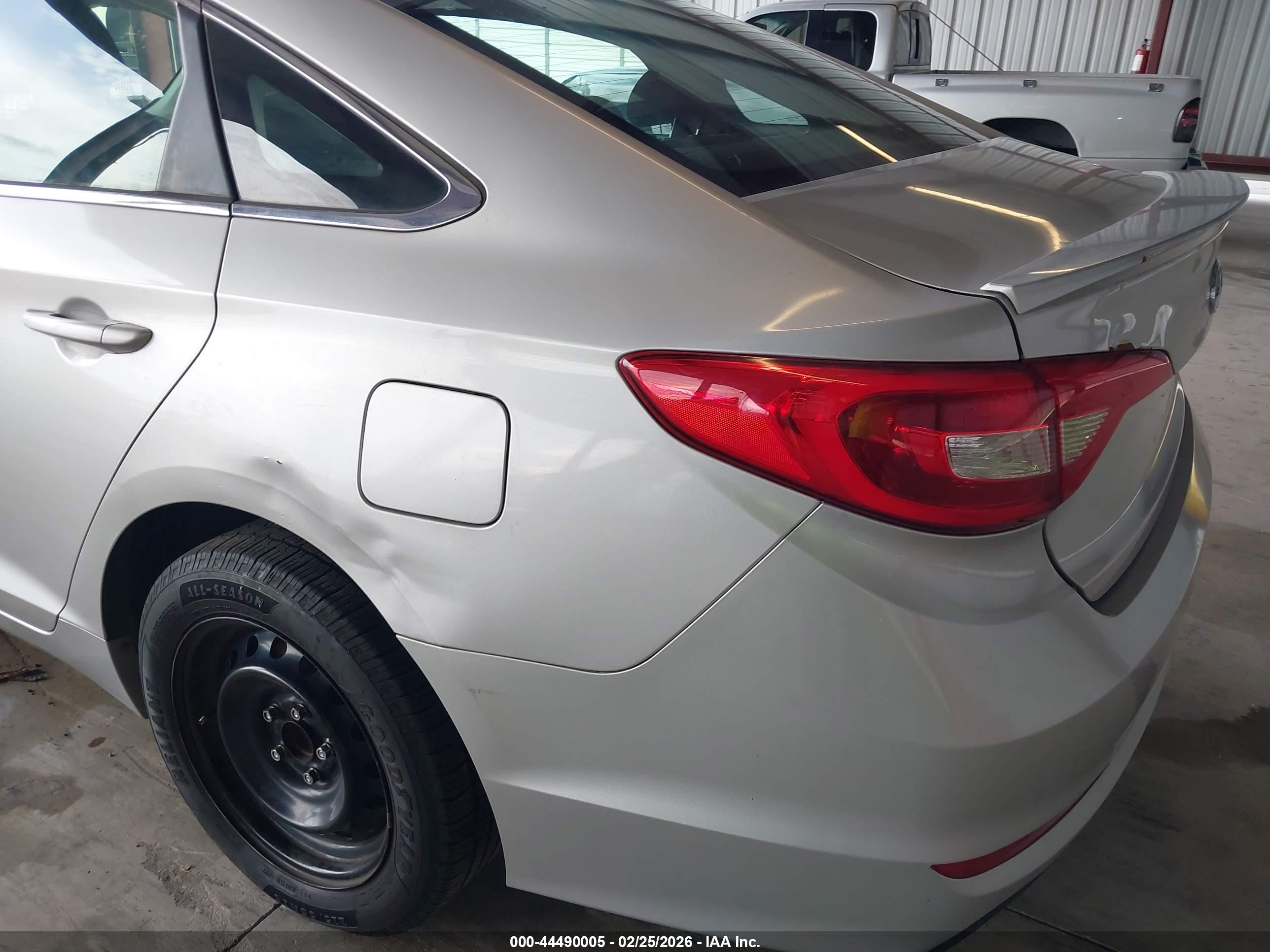 HYUNDAI SONATA image 6