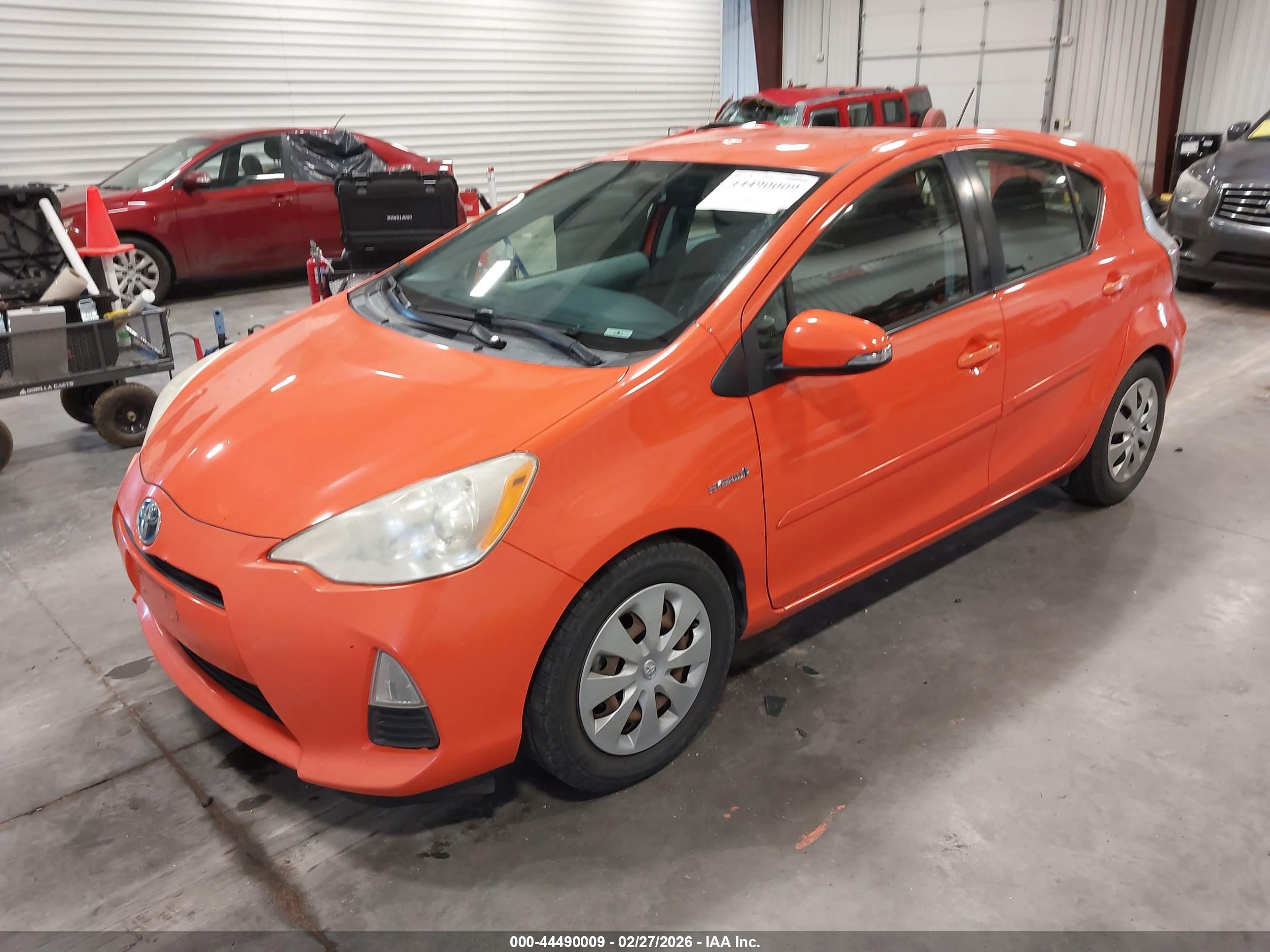TOYOTA PRIUS image 2