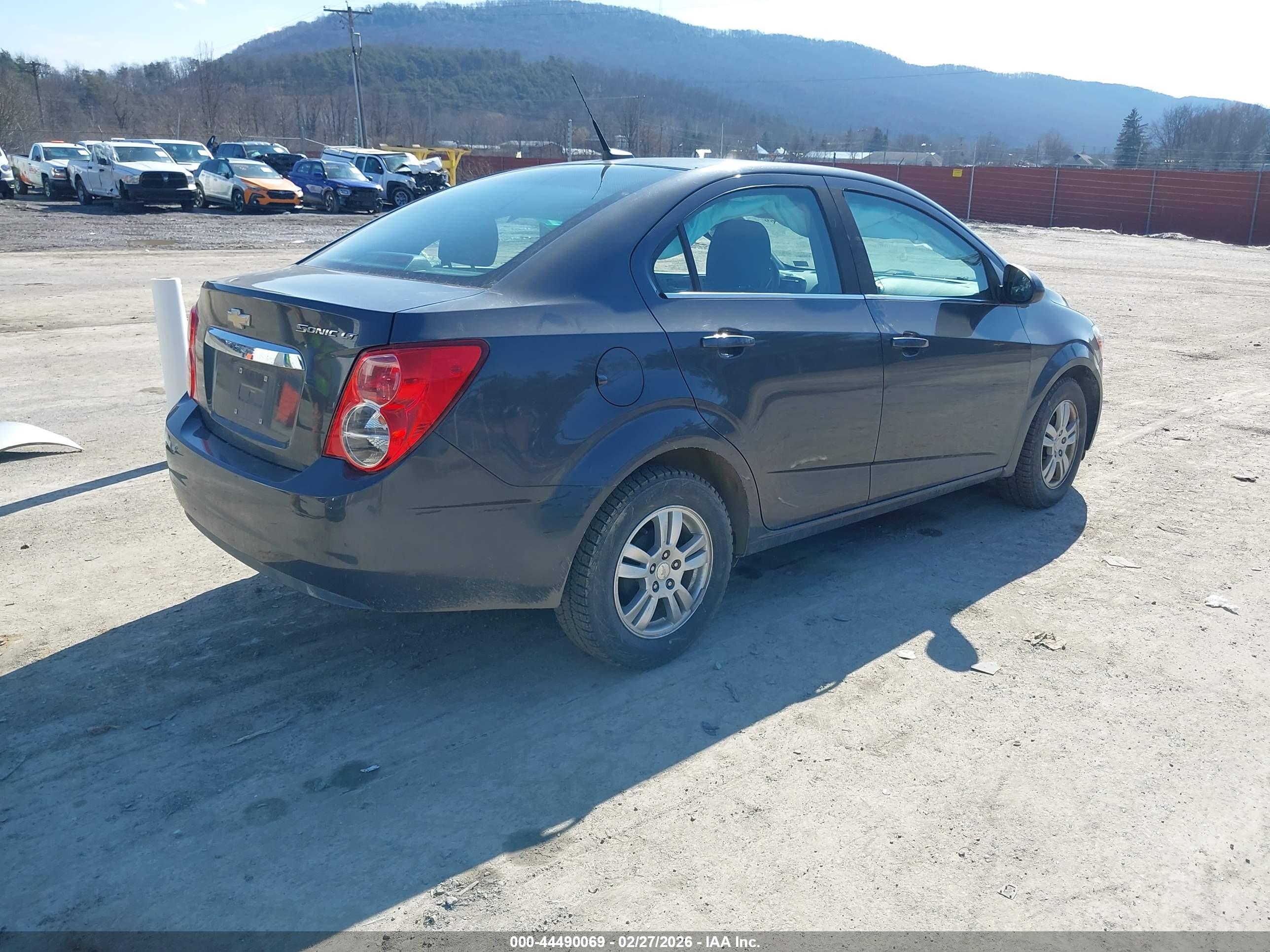 CHEVROLET SONIC image 4