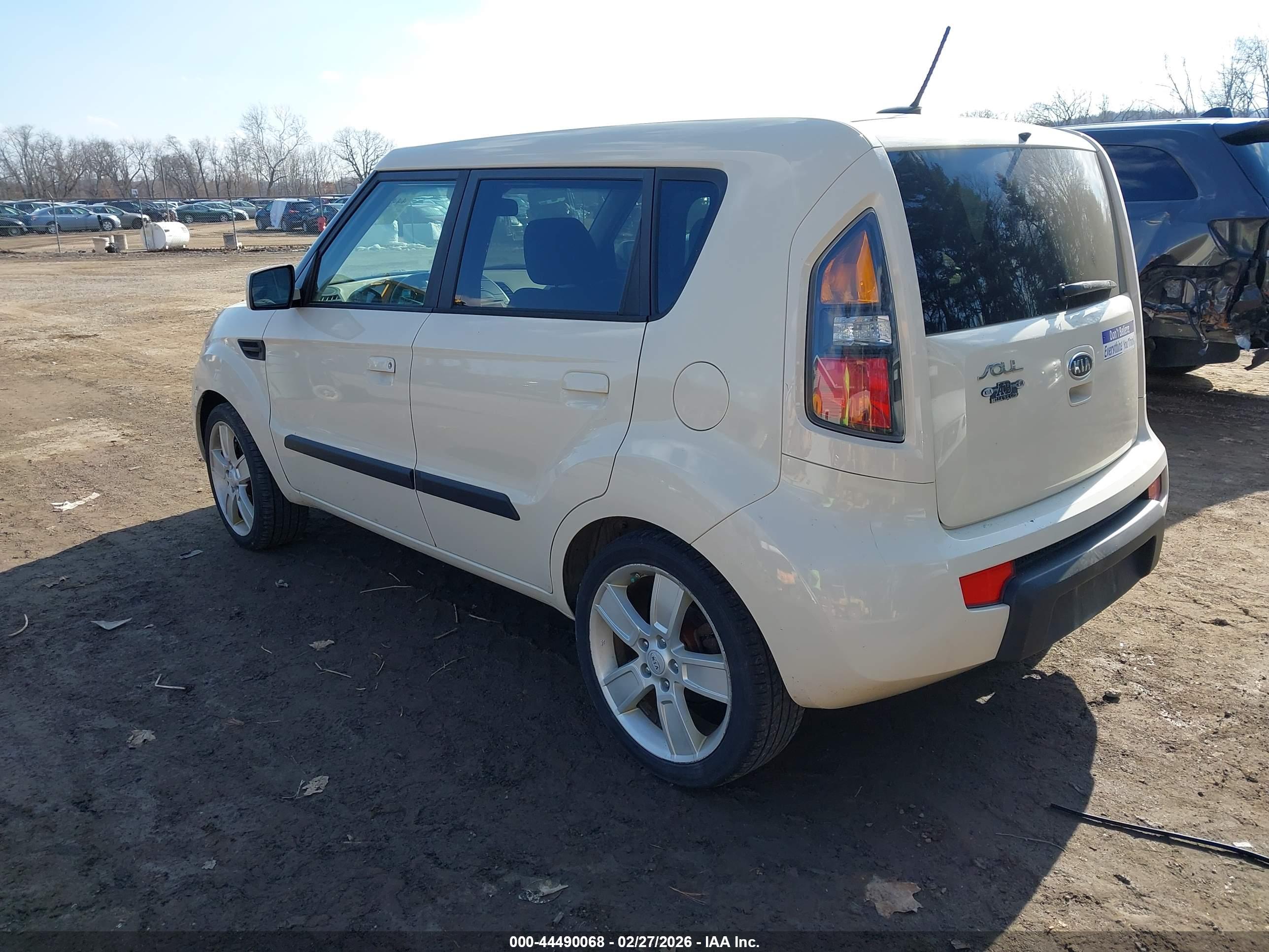 KIA SOUL image 3
