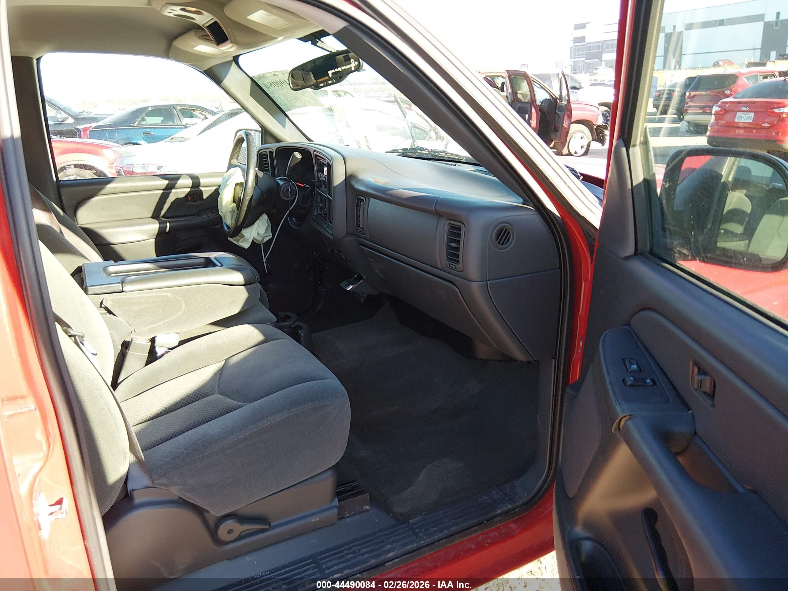 CHEVROLET SILVERADO image 5