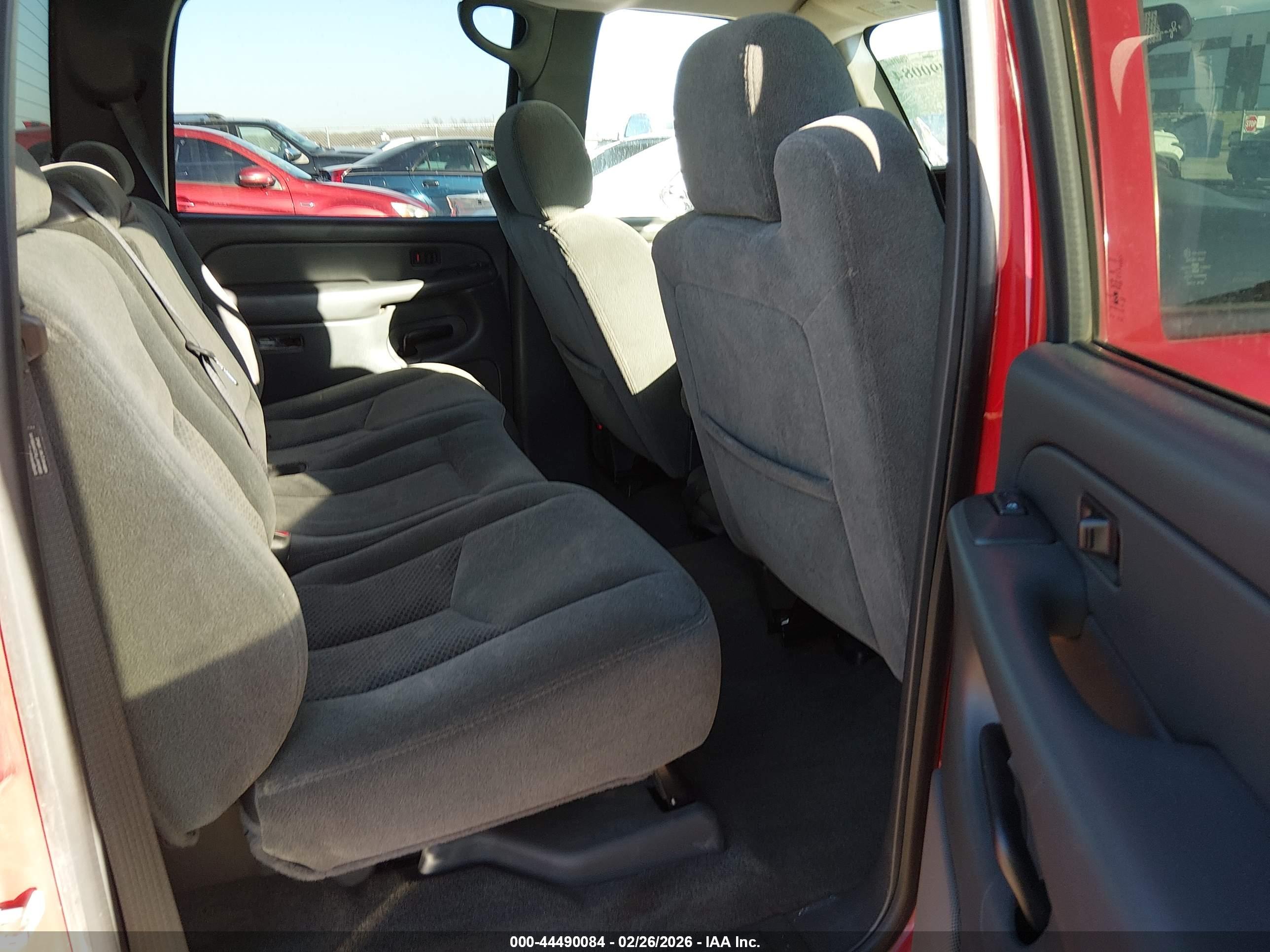 CHEVROLET SILVERADO image 8