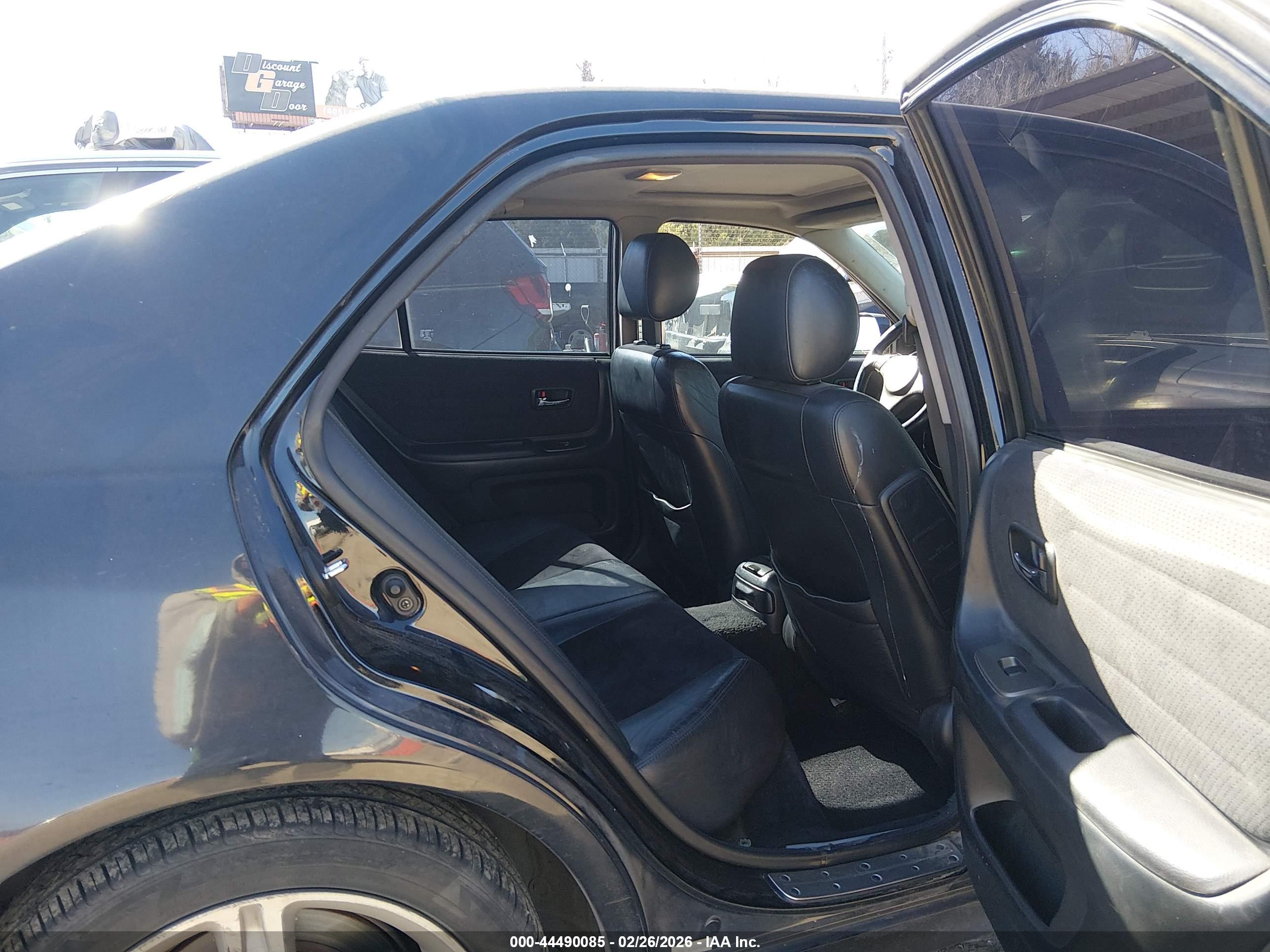 LEXUS IS image 8