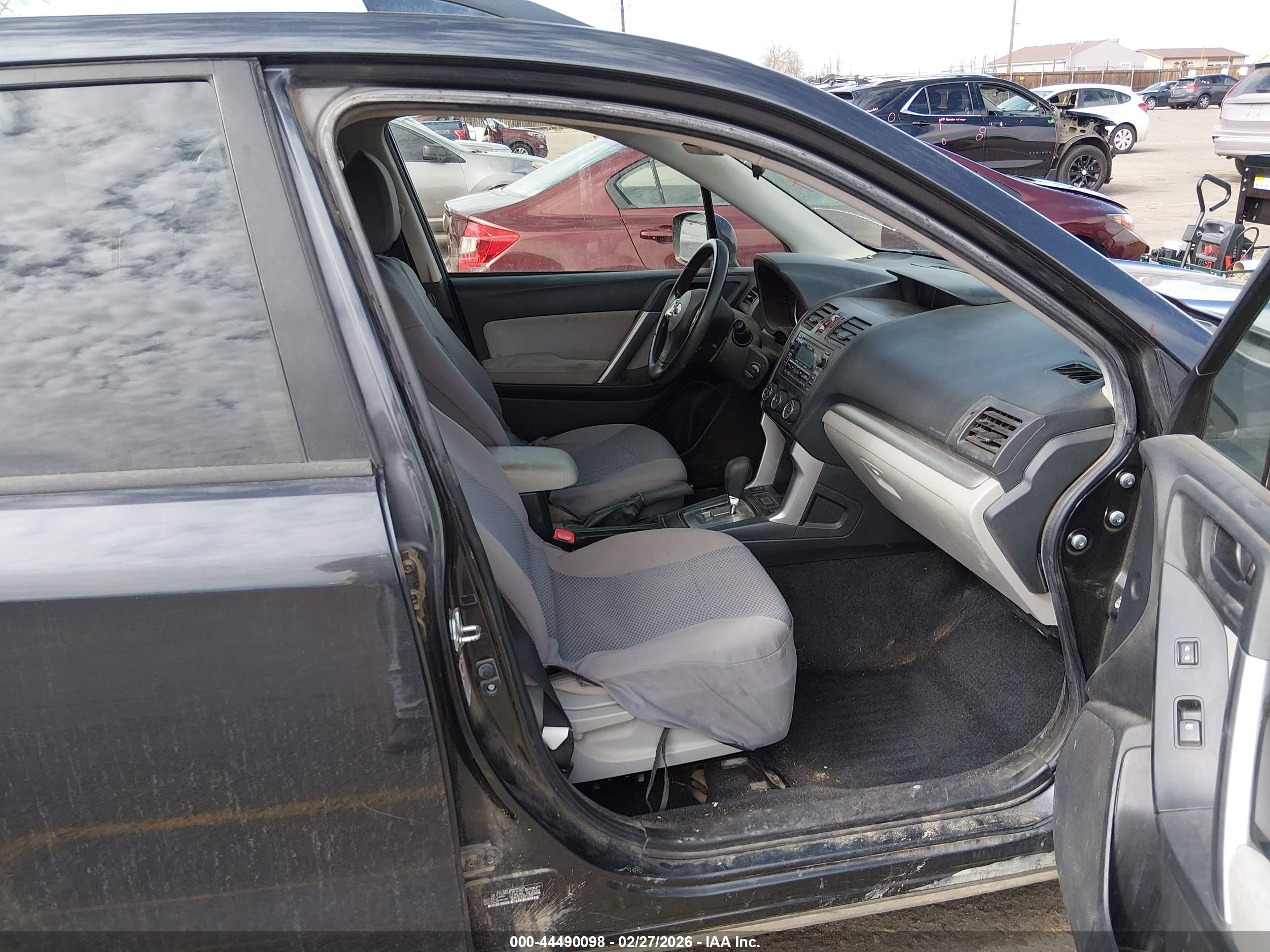 SUBARU FORESTER image 5