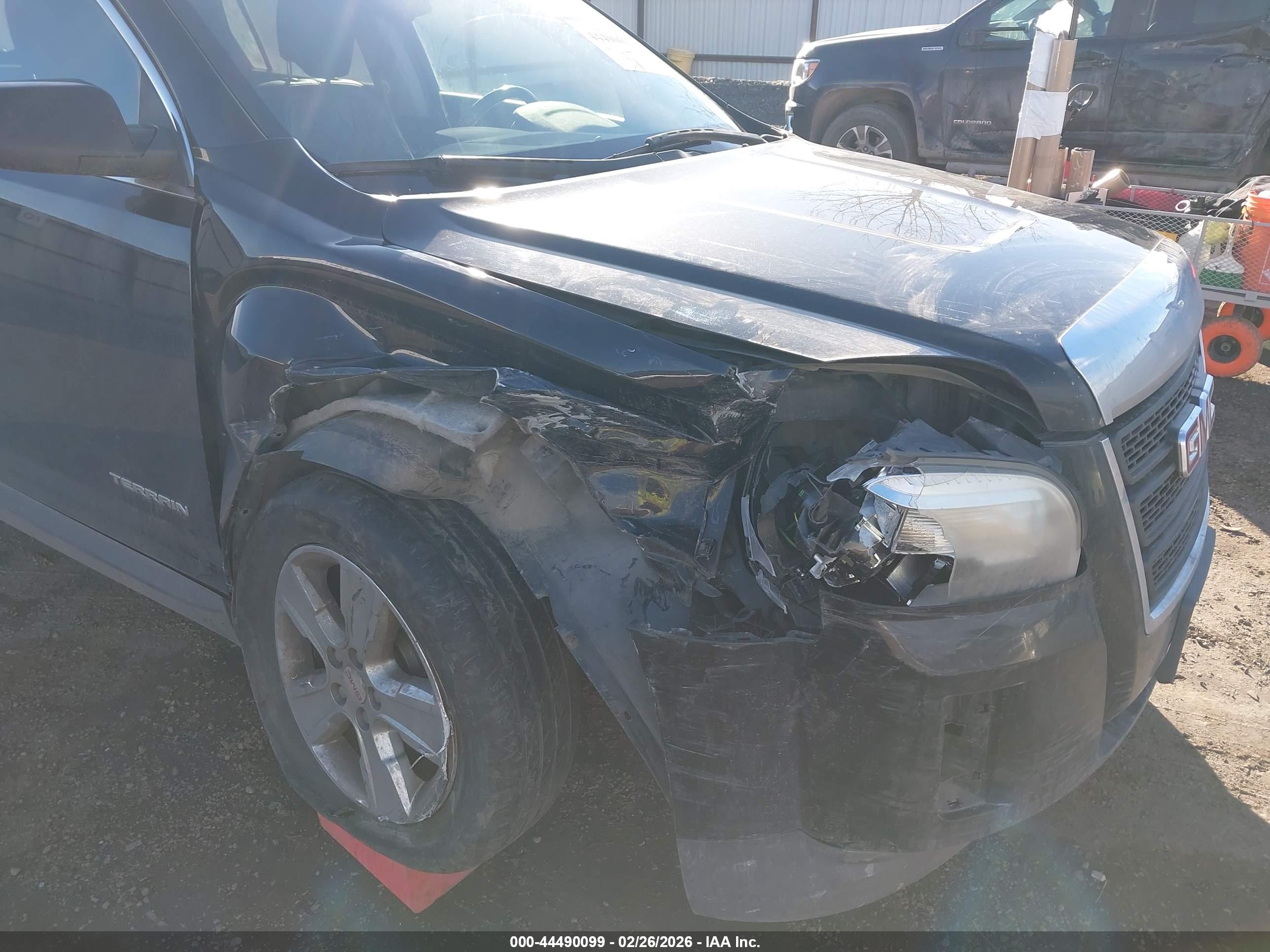 GMC TERRAIN image 6
