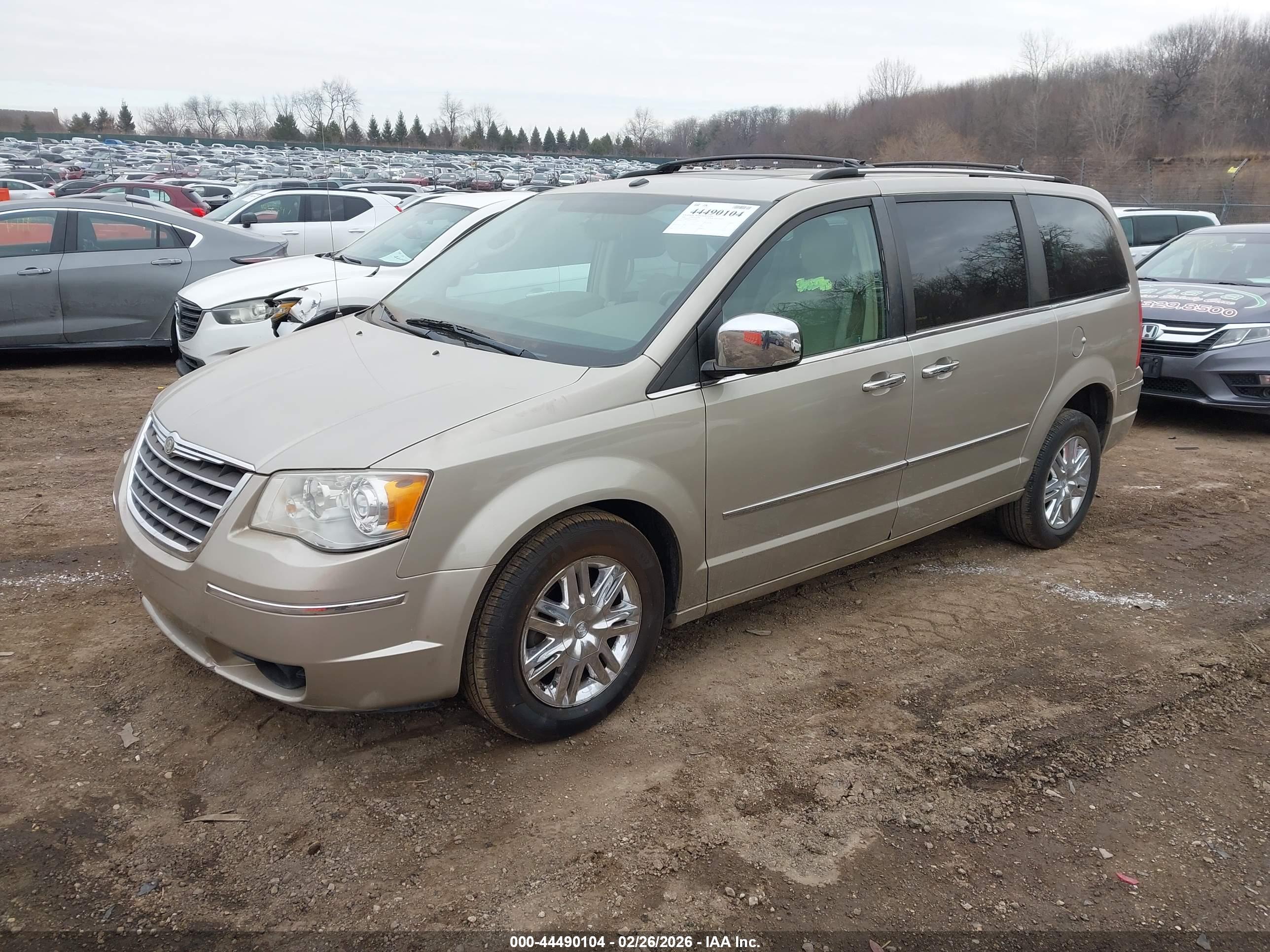 CHRYSLER TOWN image 2