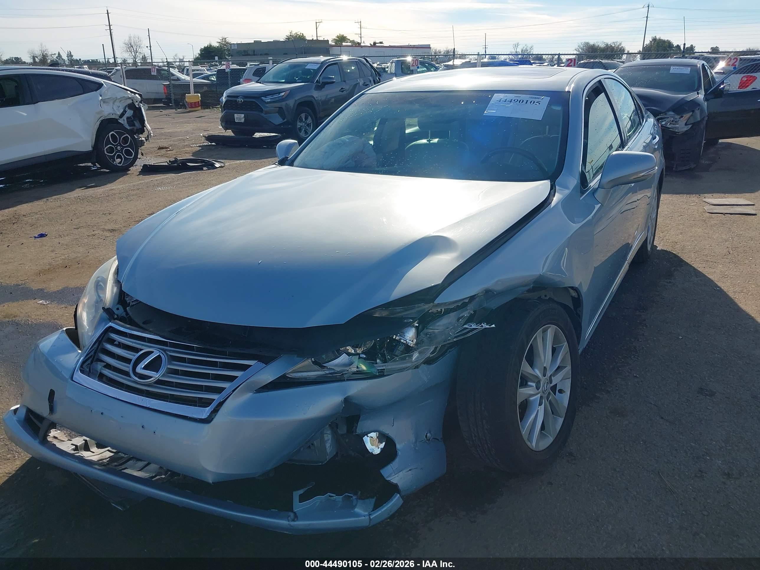 LEXUS ES image 2