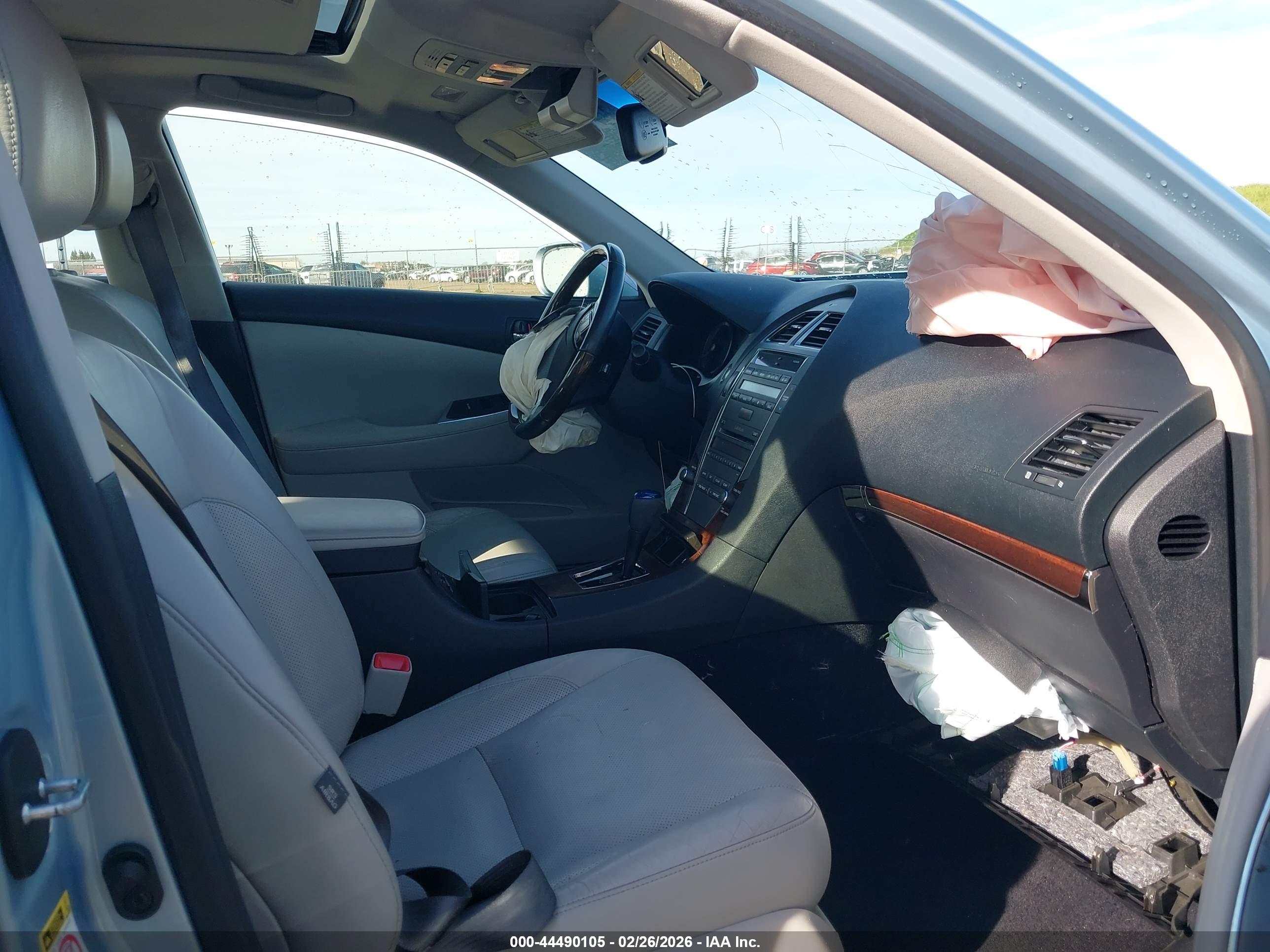 LEXUS ES image 5