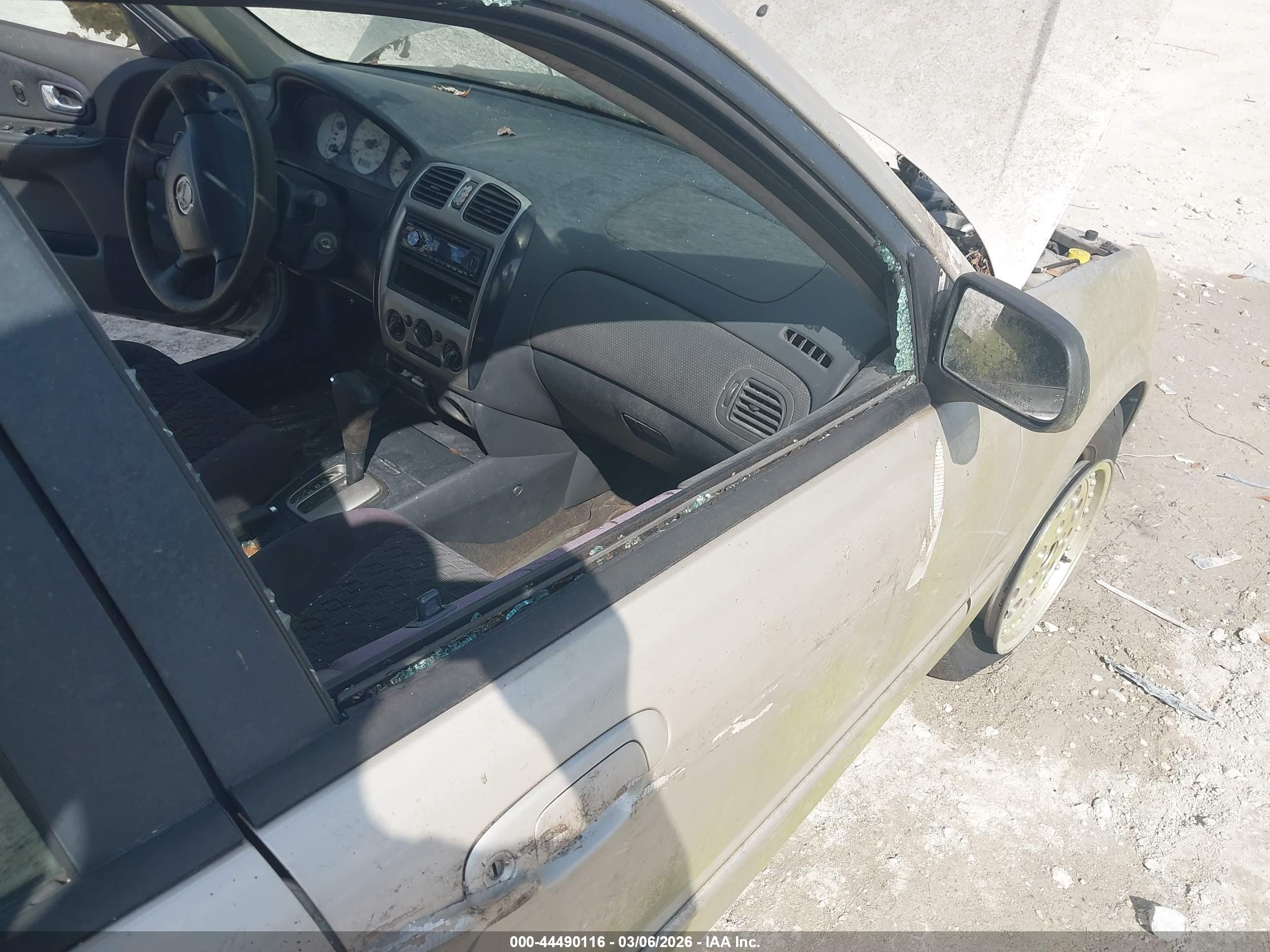 MAZDA PROTEGE image 6