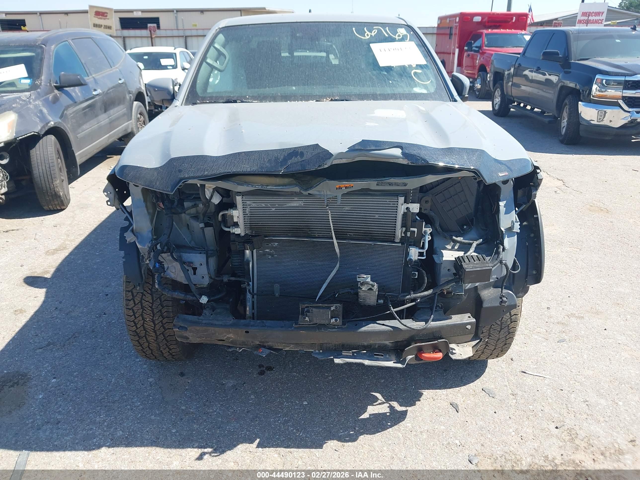 NISSAN FRONTIER image 6