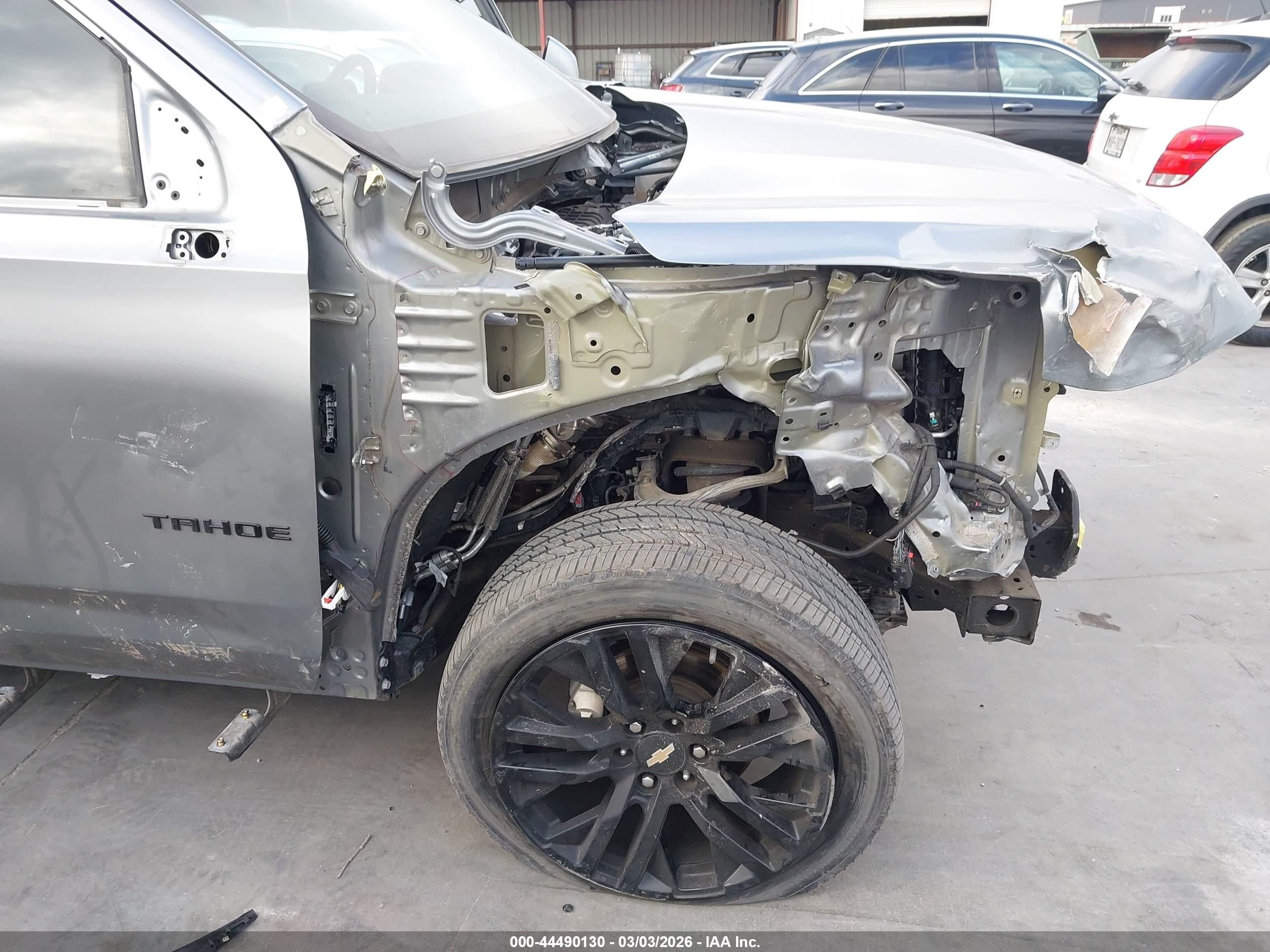 CHEVROLET TAHOE image 6