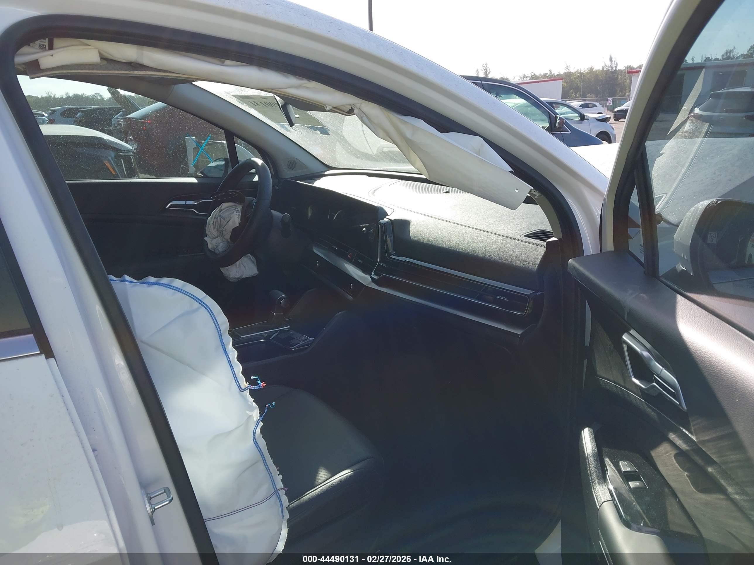 KIA SPORTAGE image 5