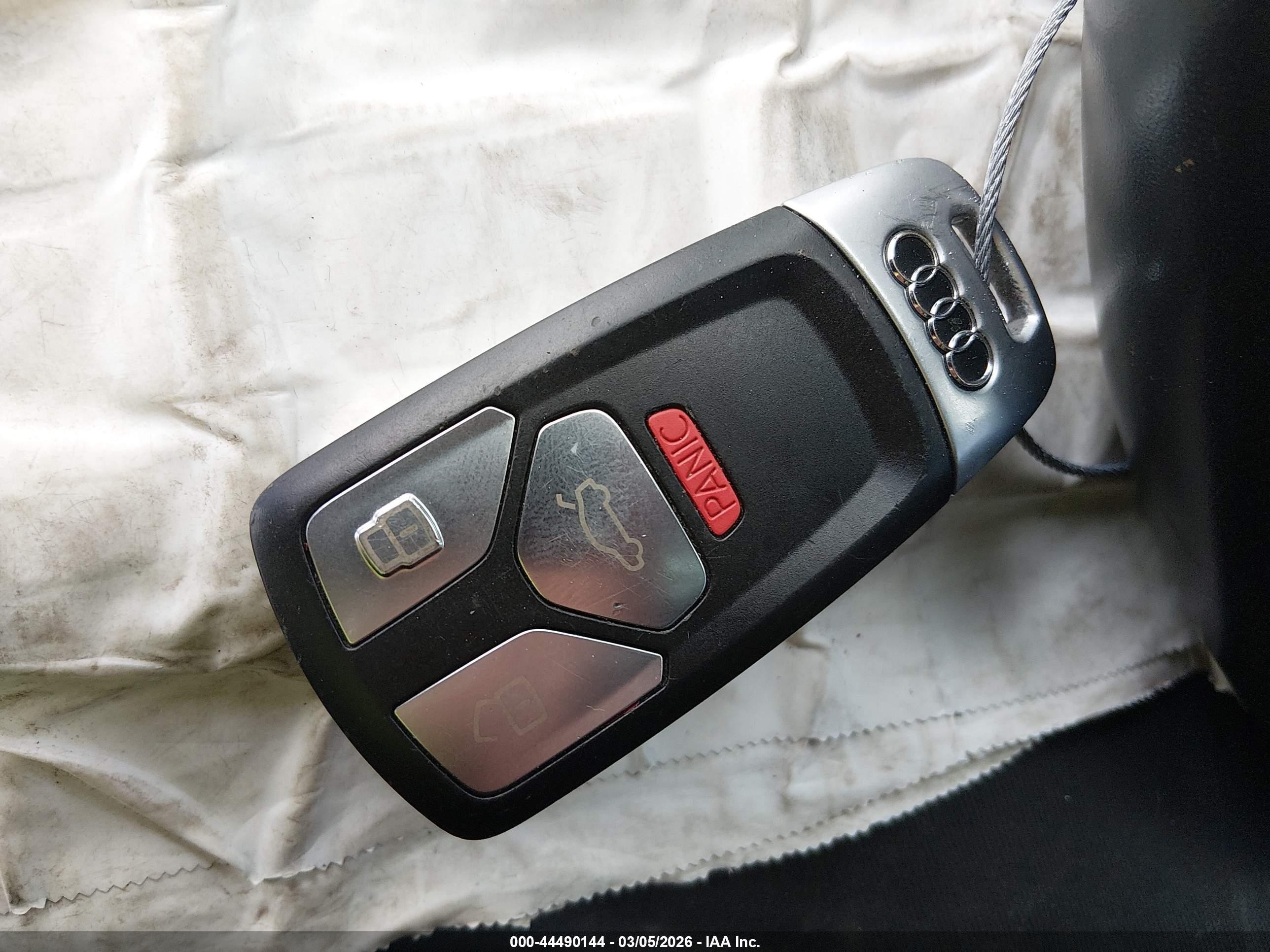 AUDI A4 image 11