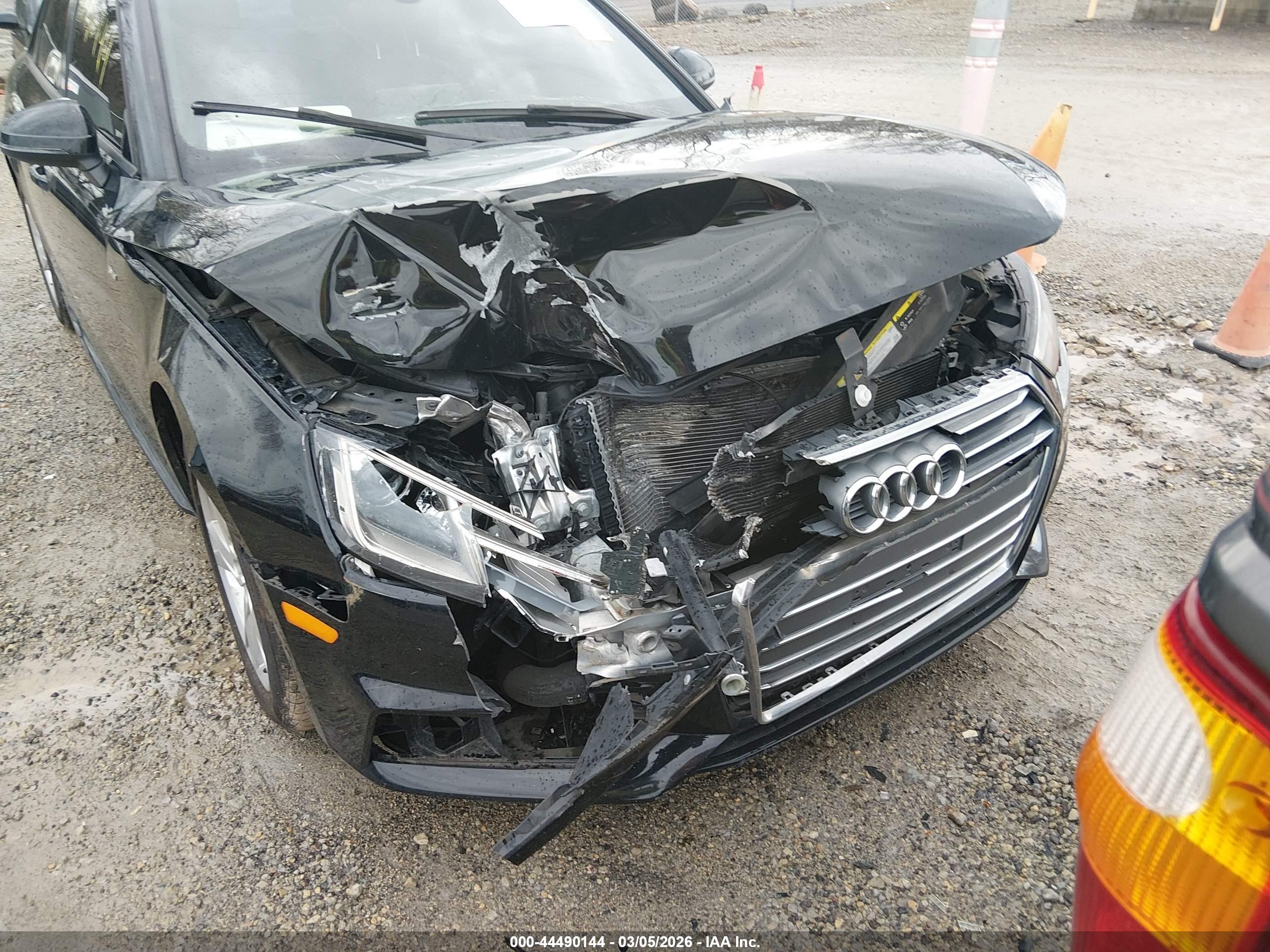 AUDI A4 image 6