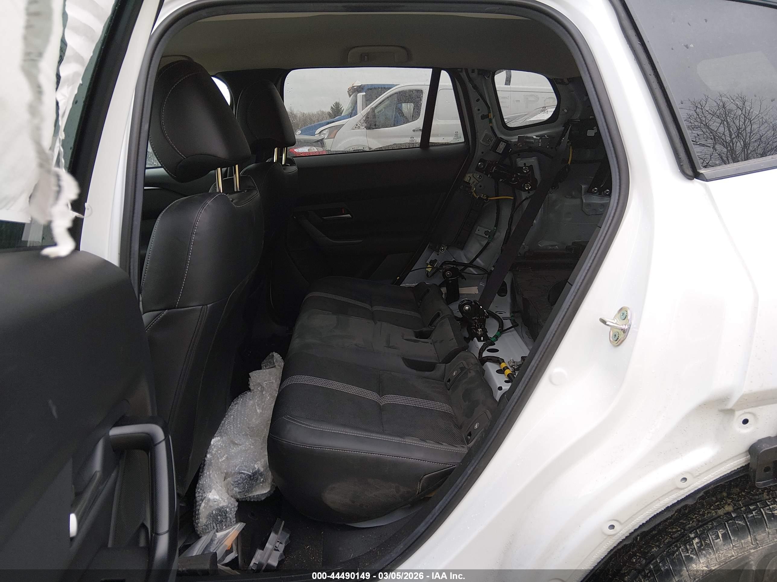 MAZDA CX-50 image 8