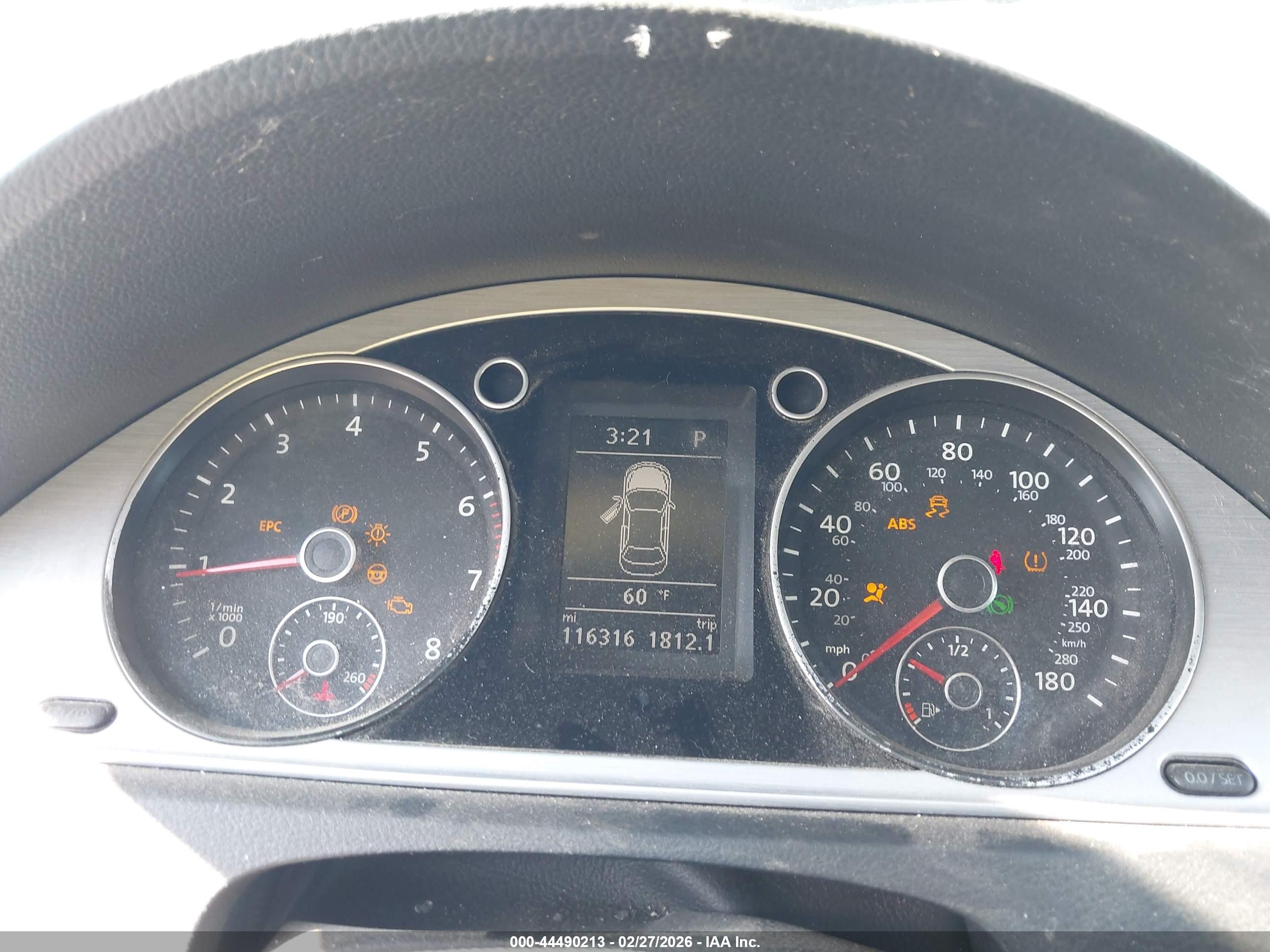 VOLKSWAGEN CC image 7