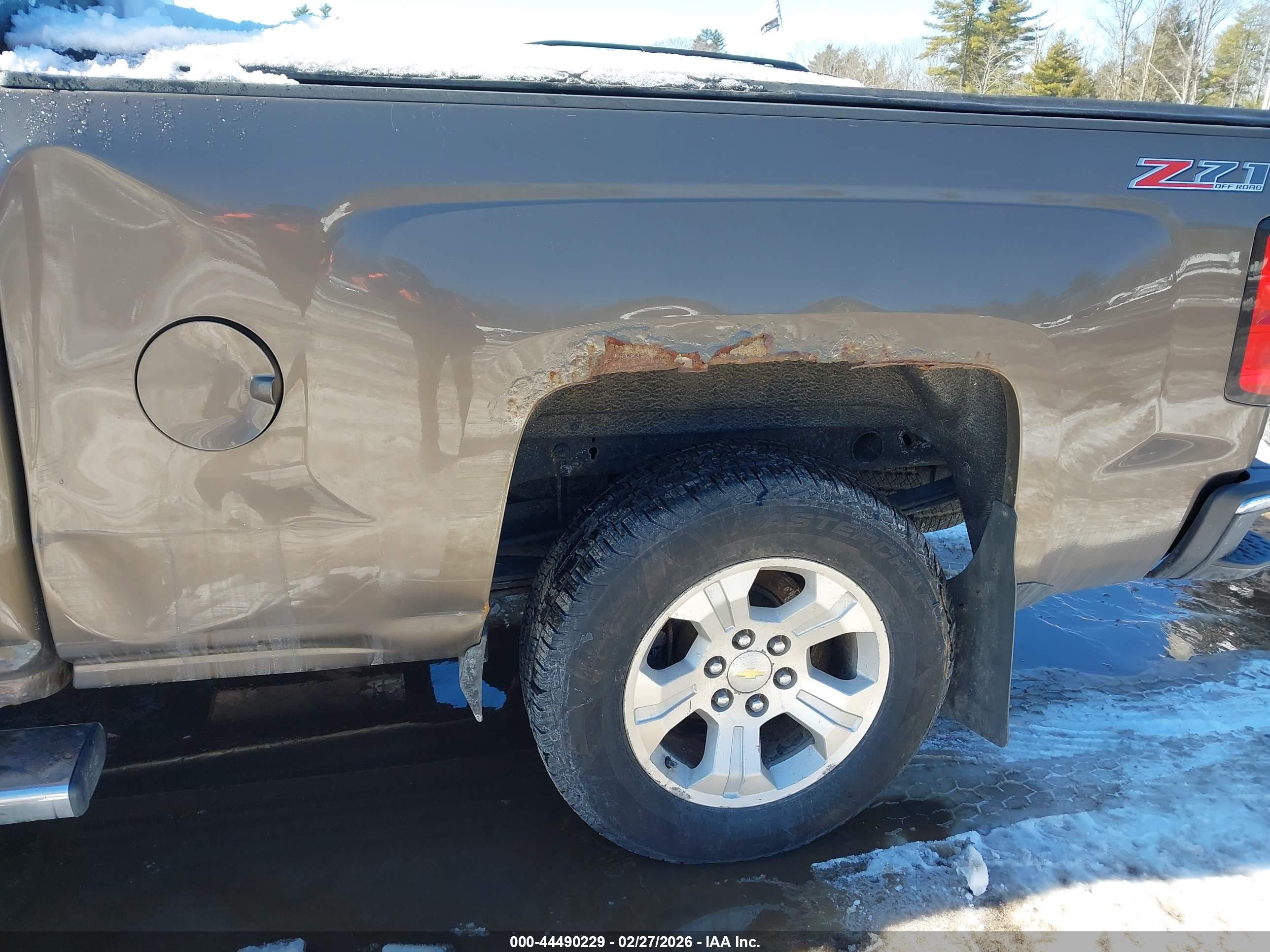 CHEVROLET SILVERADO image 6
