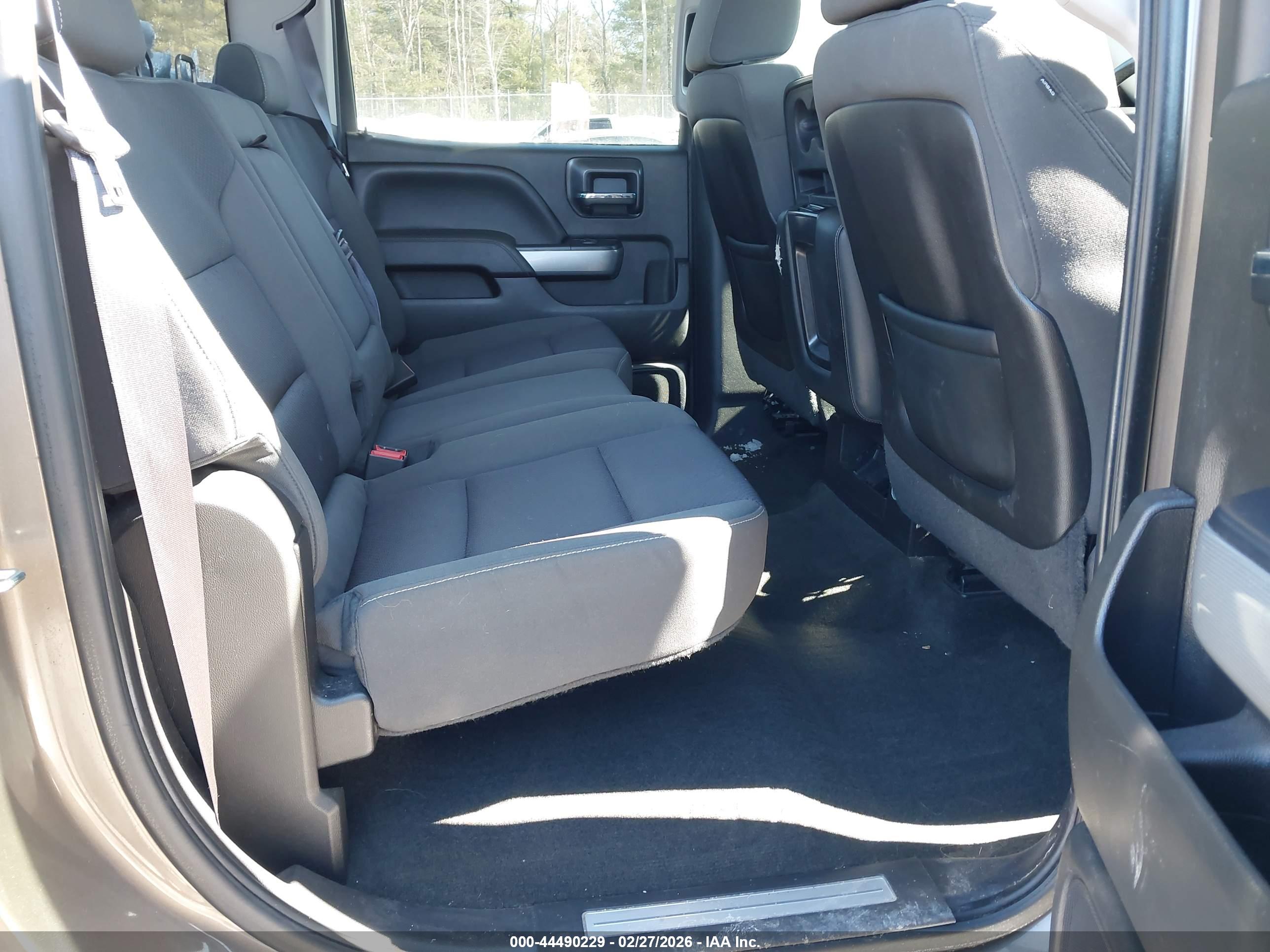 CHEVROLET SILVERADO image 8