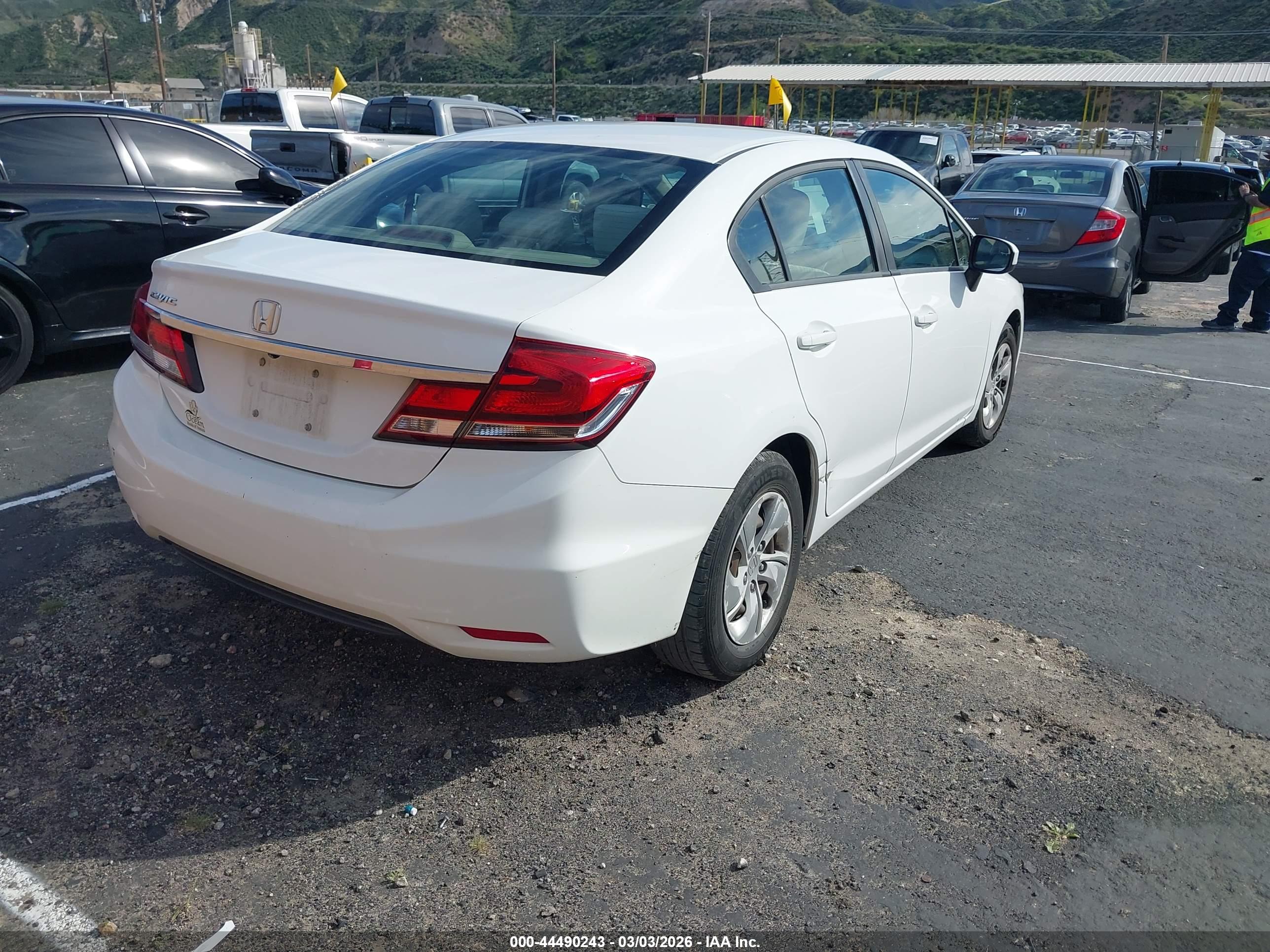 HONDA CIVIC image 4