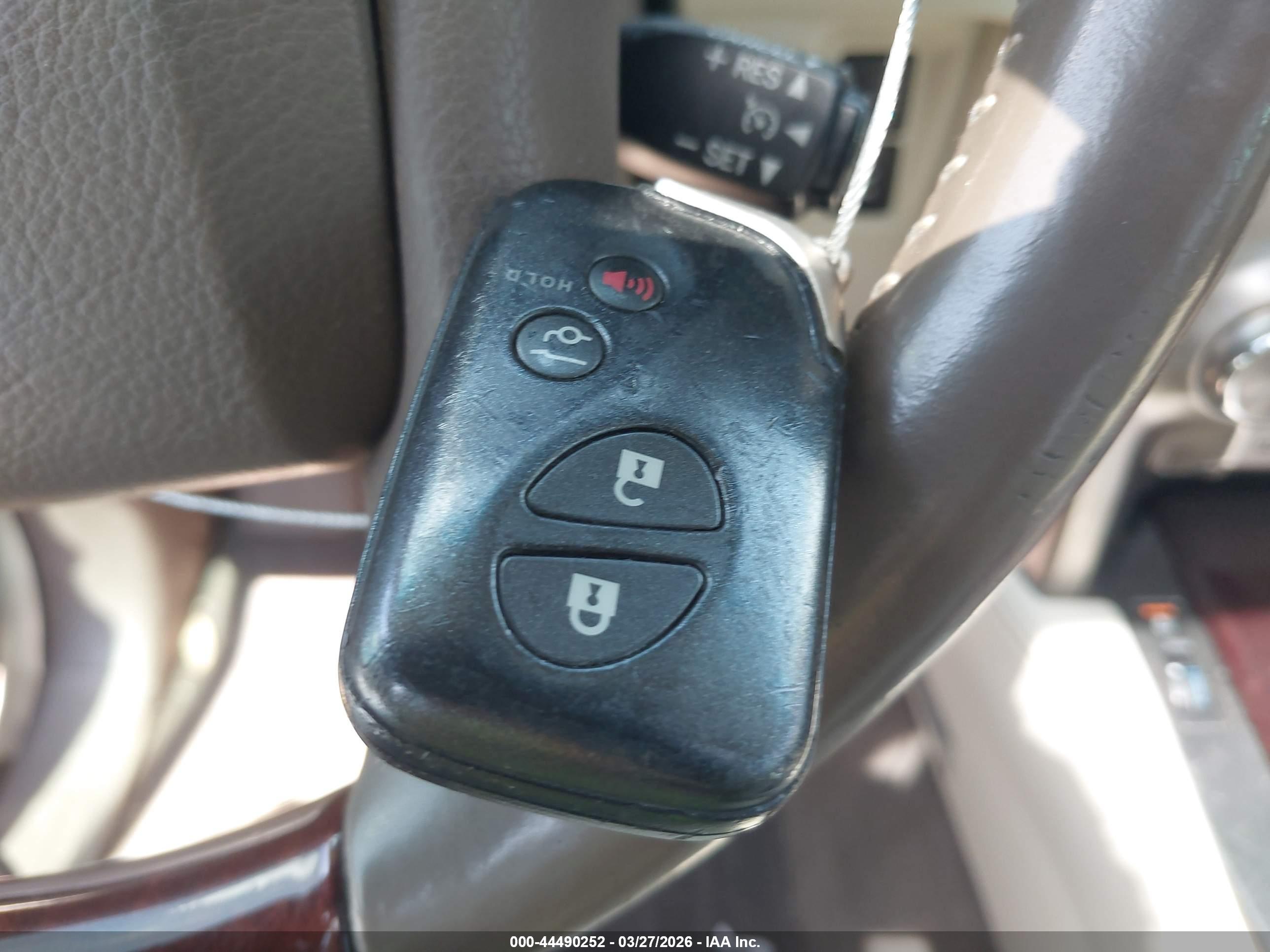 LEXUS GX image 11