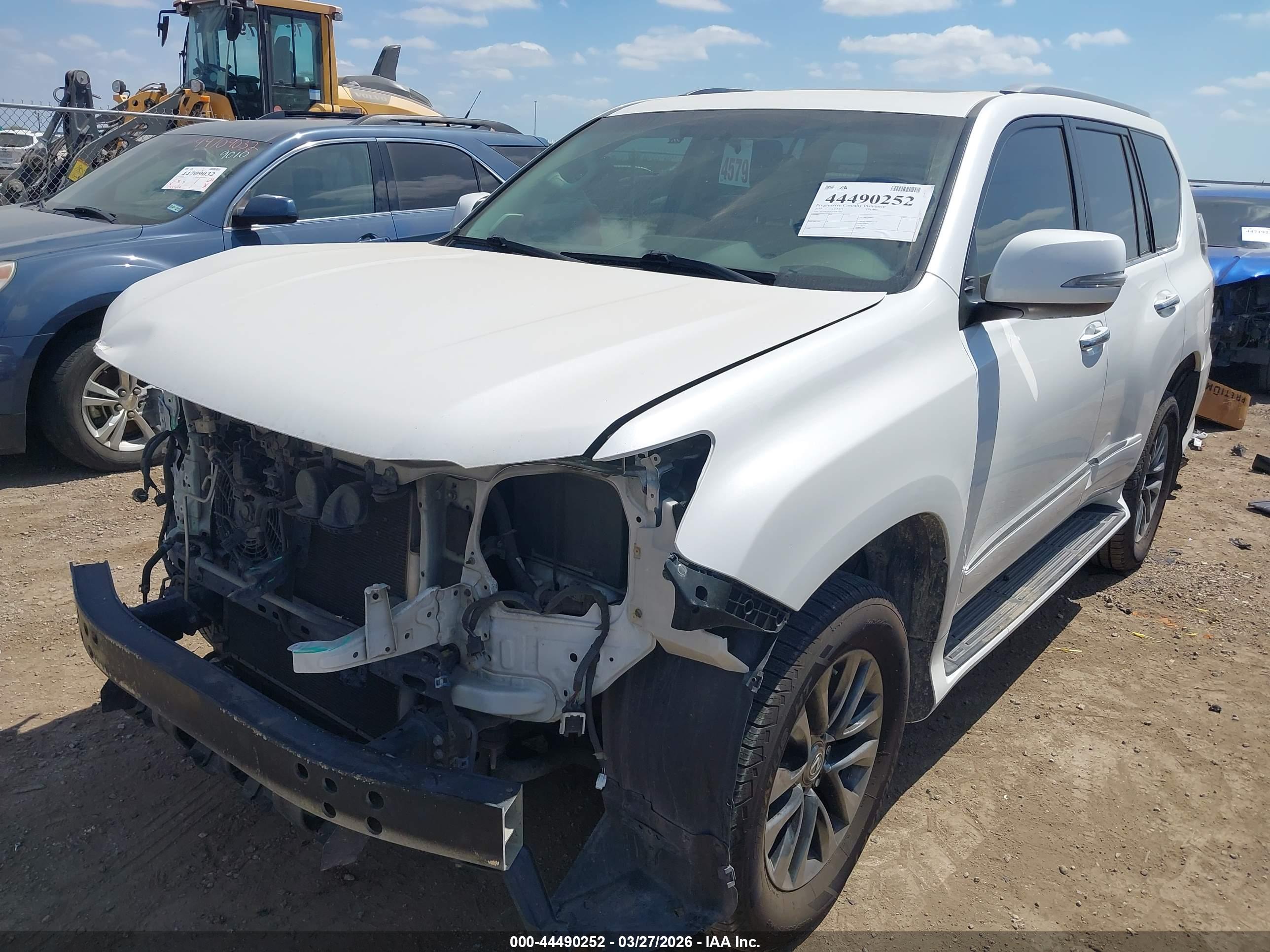 LEXUS GX image 2