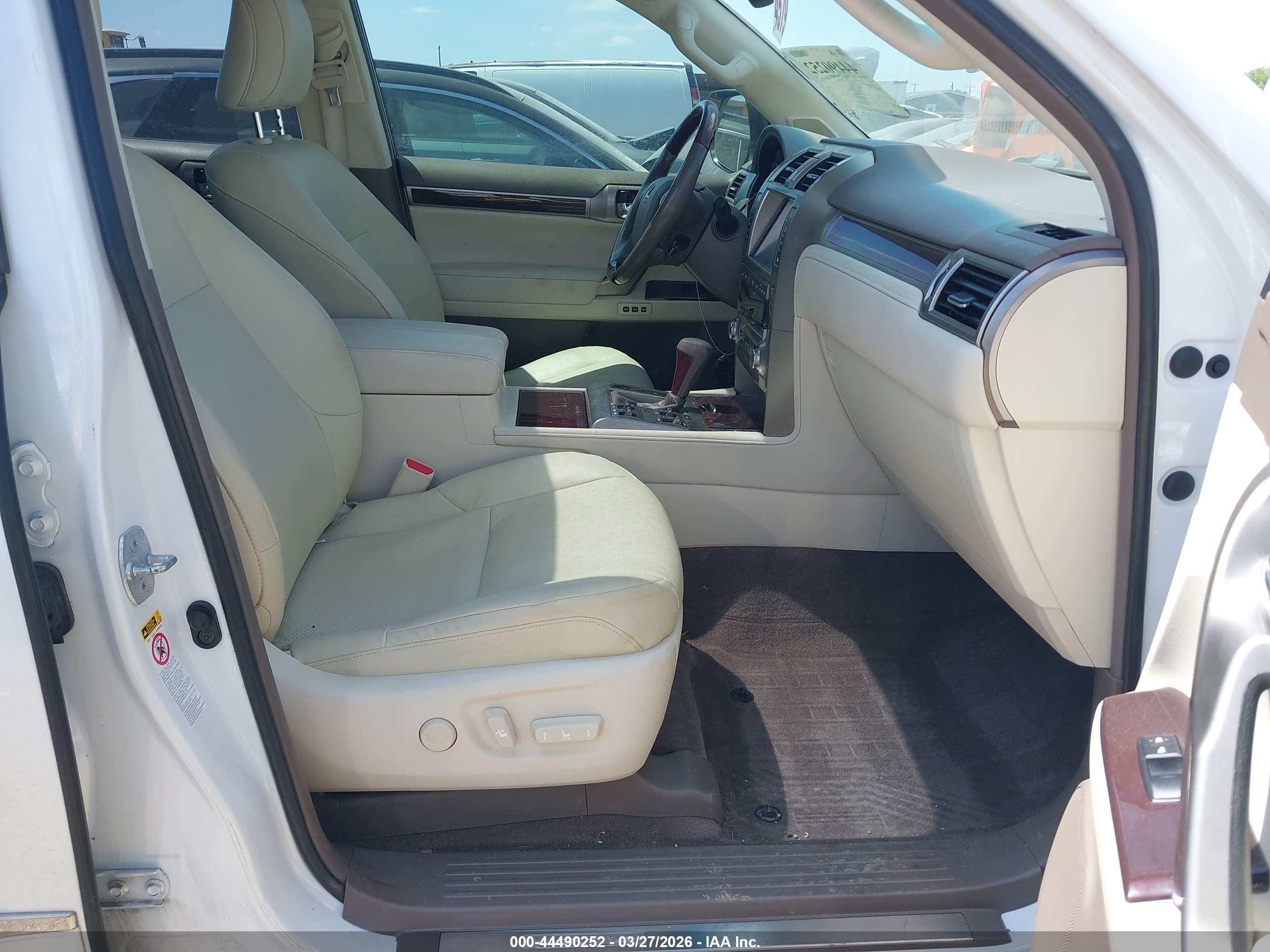 LEXUS GX image 5