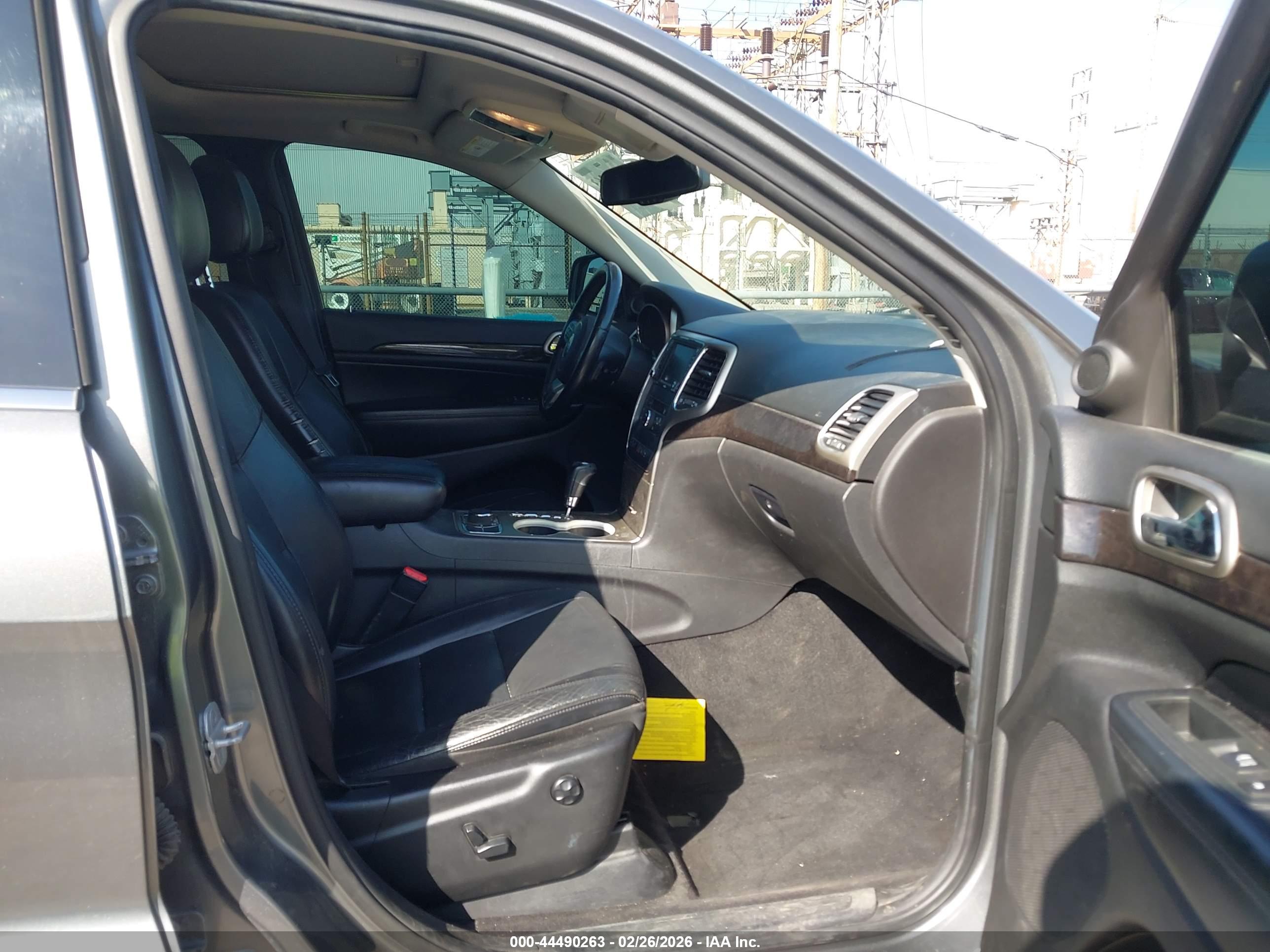 JEEP GRAND image 5