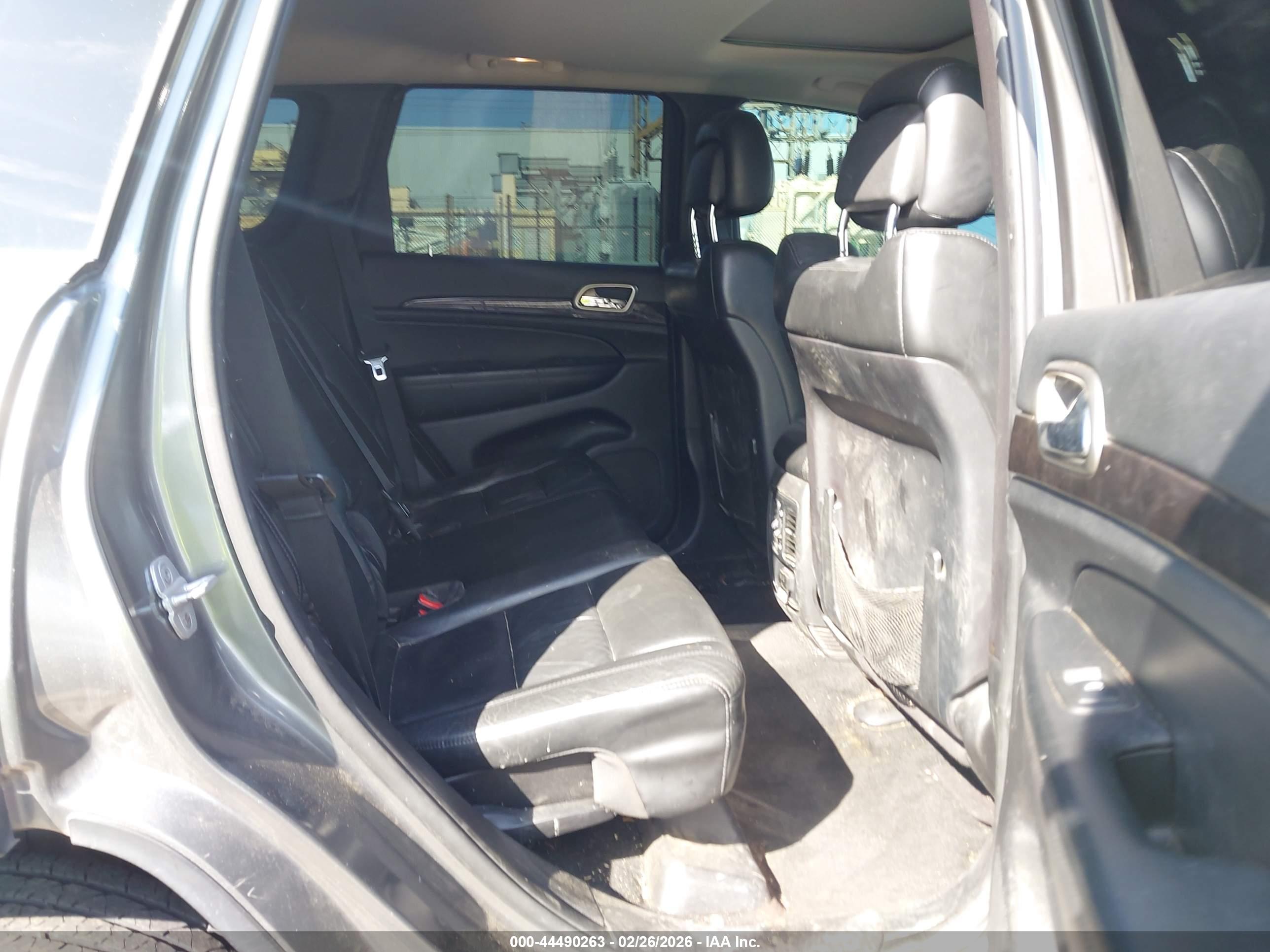 JEEP GRAND image 8