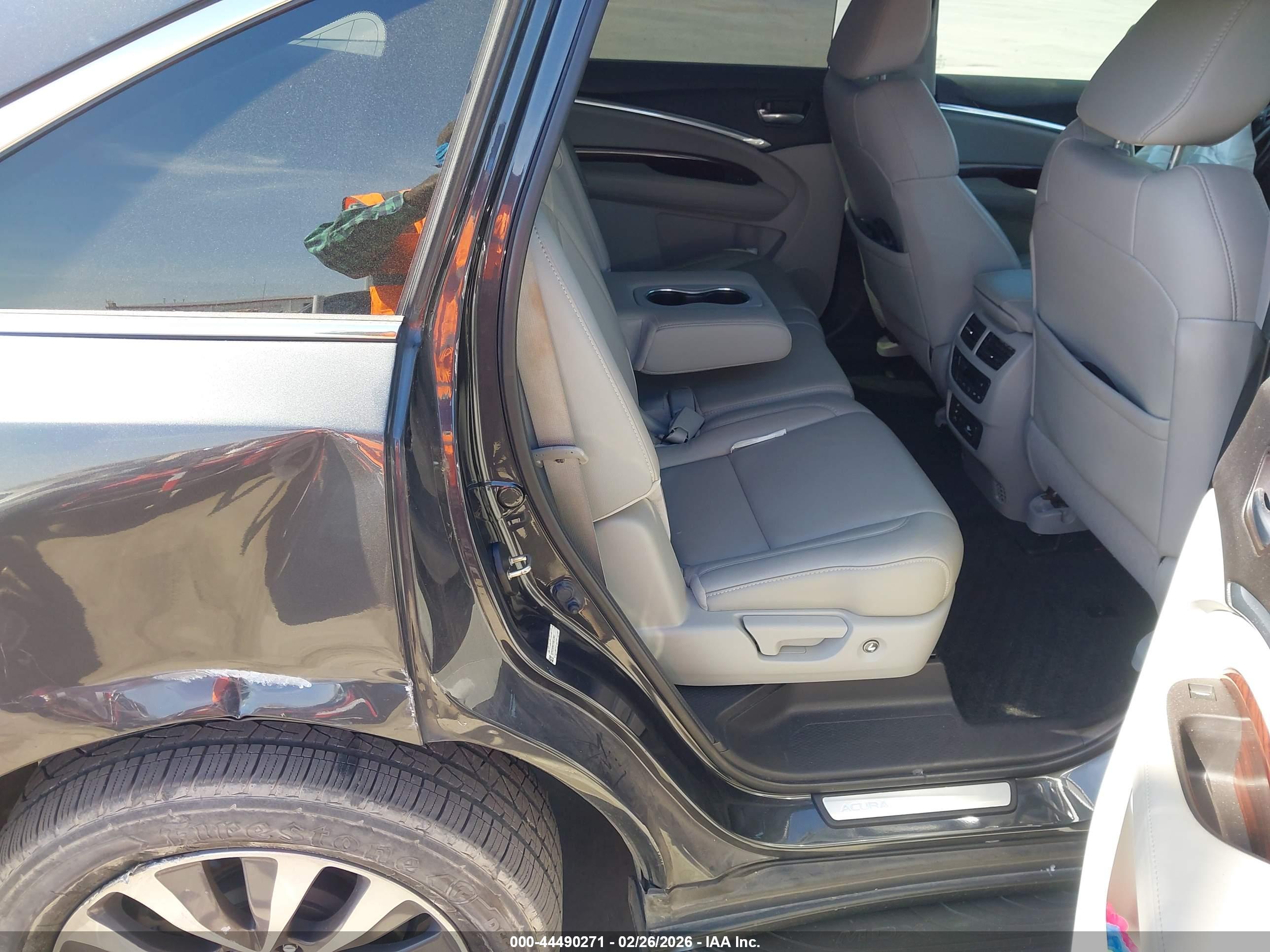 ACURA MDX image 8
