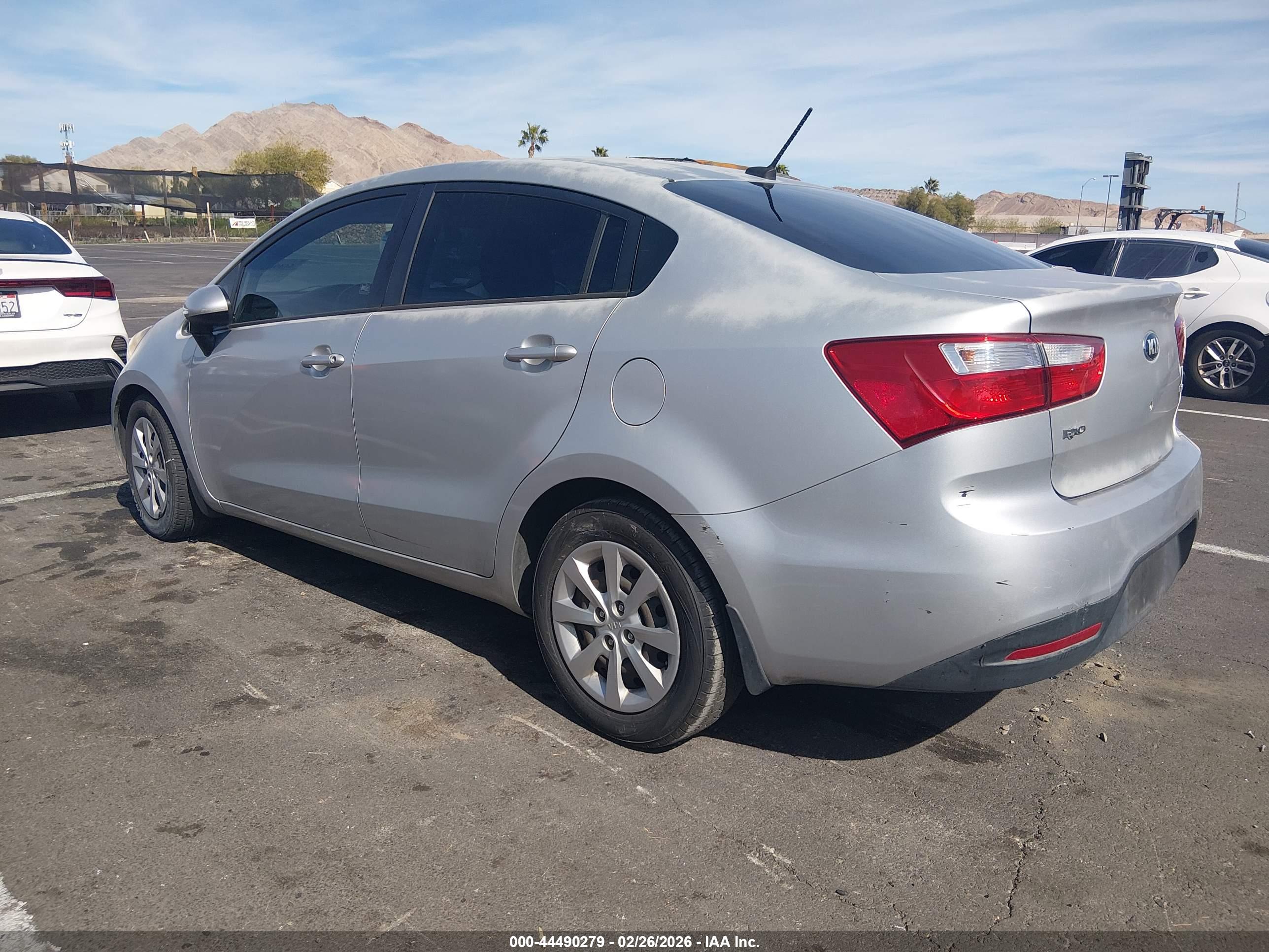 KIA RIO image 3
