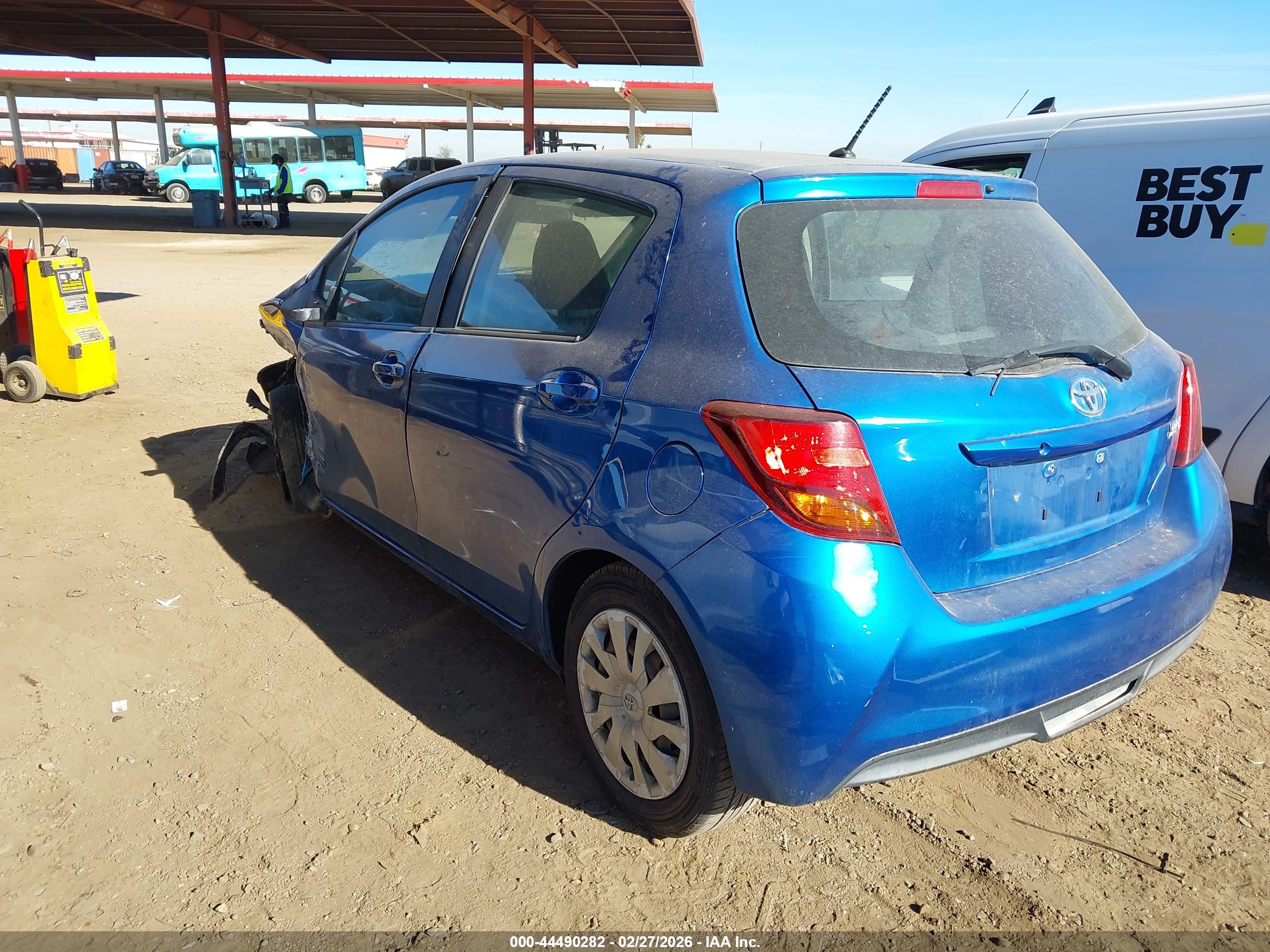TOYOTA YARIS image 3