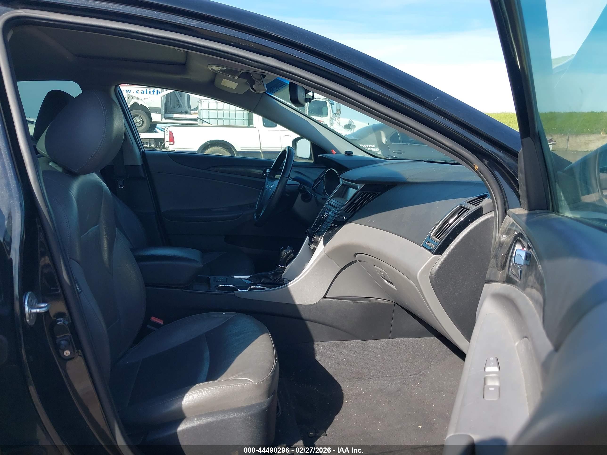HYUNDAI SONATA image 5