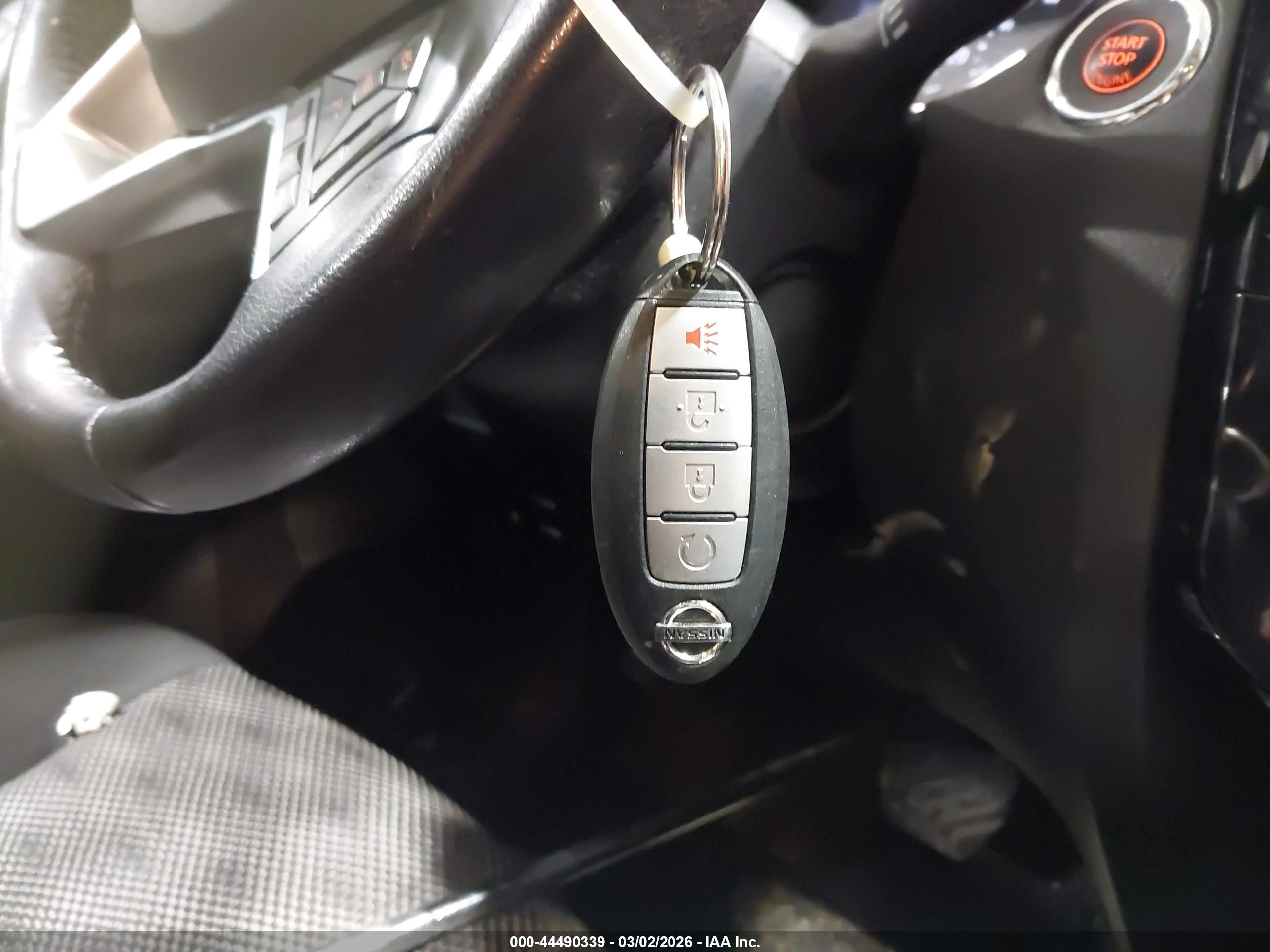 NISSAN ROGUE image 11