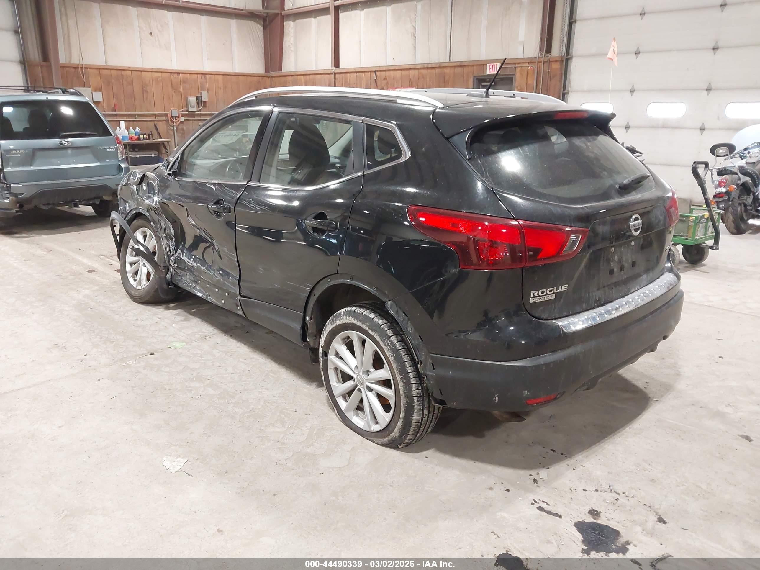 NISSAN ROGUE image 3