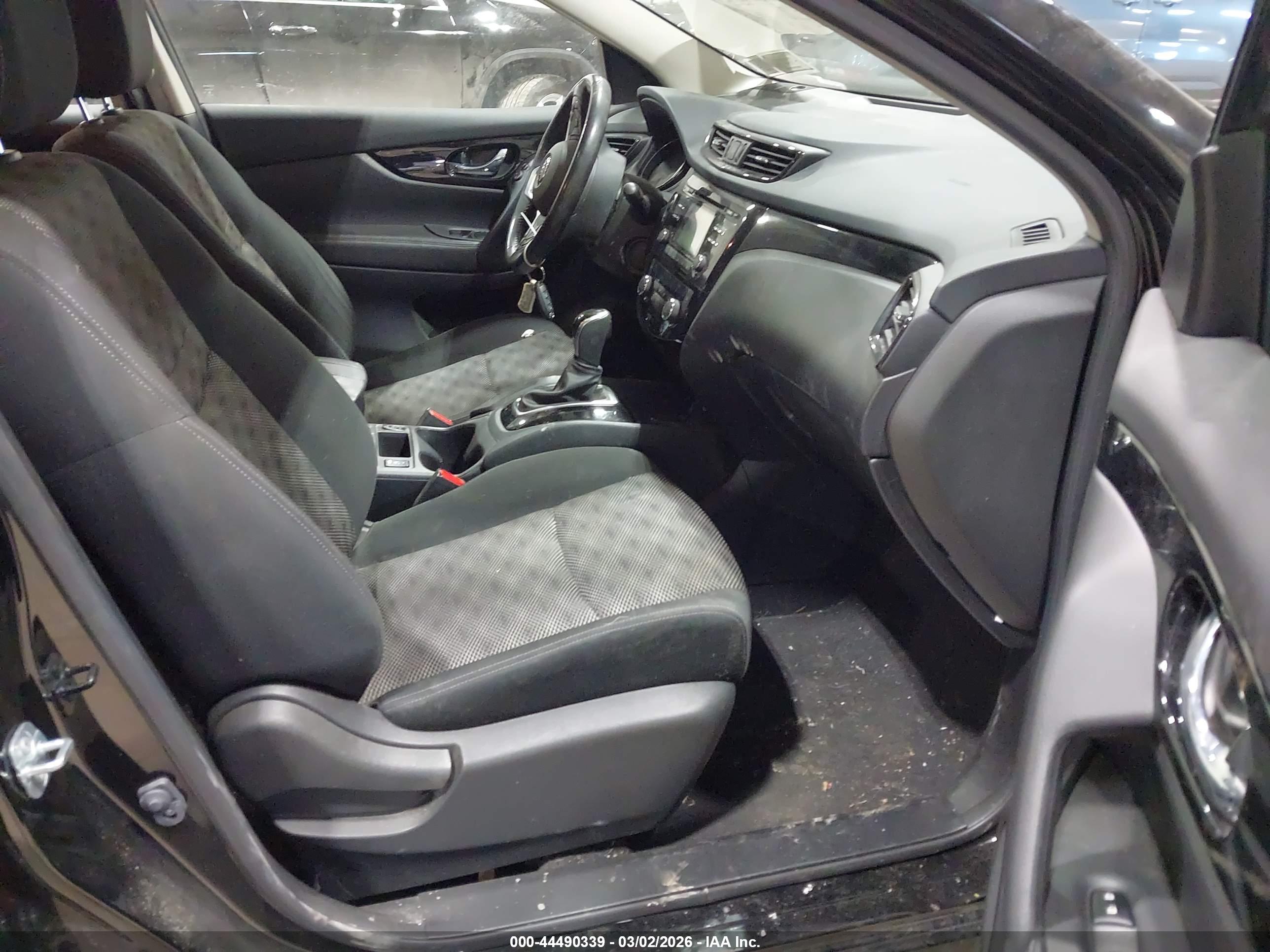 NISSAN ROGUE image 5