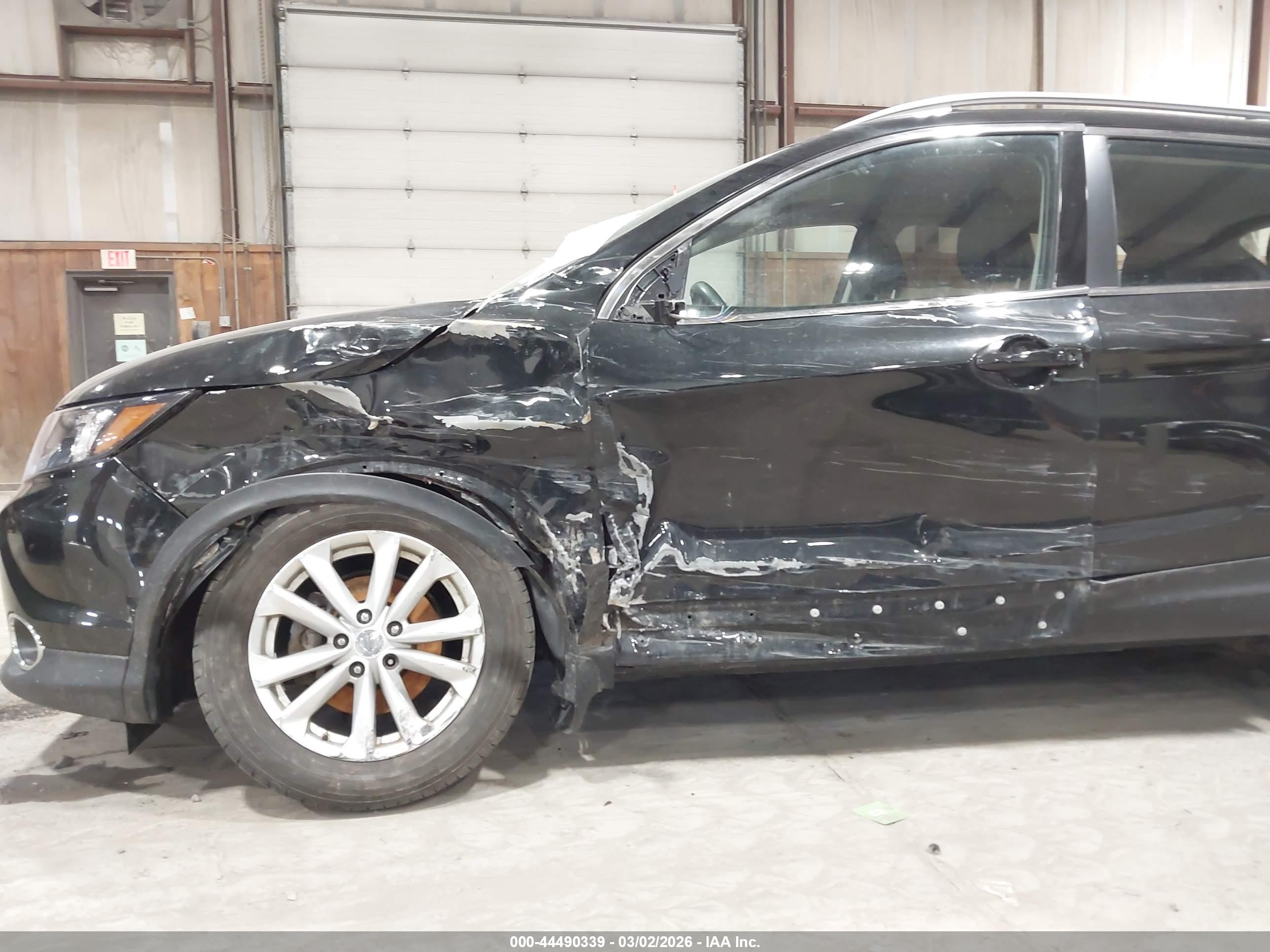 NISSAN ROGUE image 6