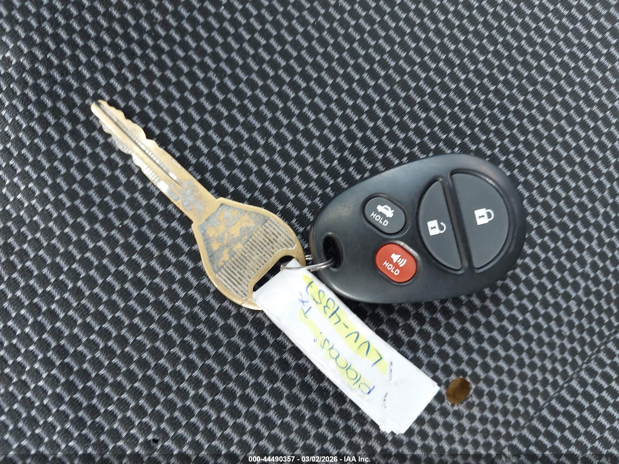 NISSAN VERSA image 11