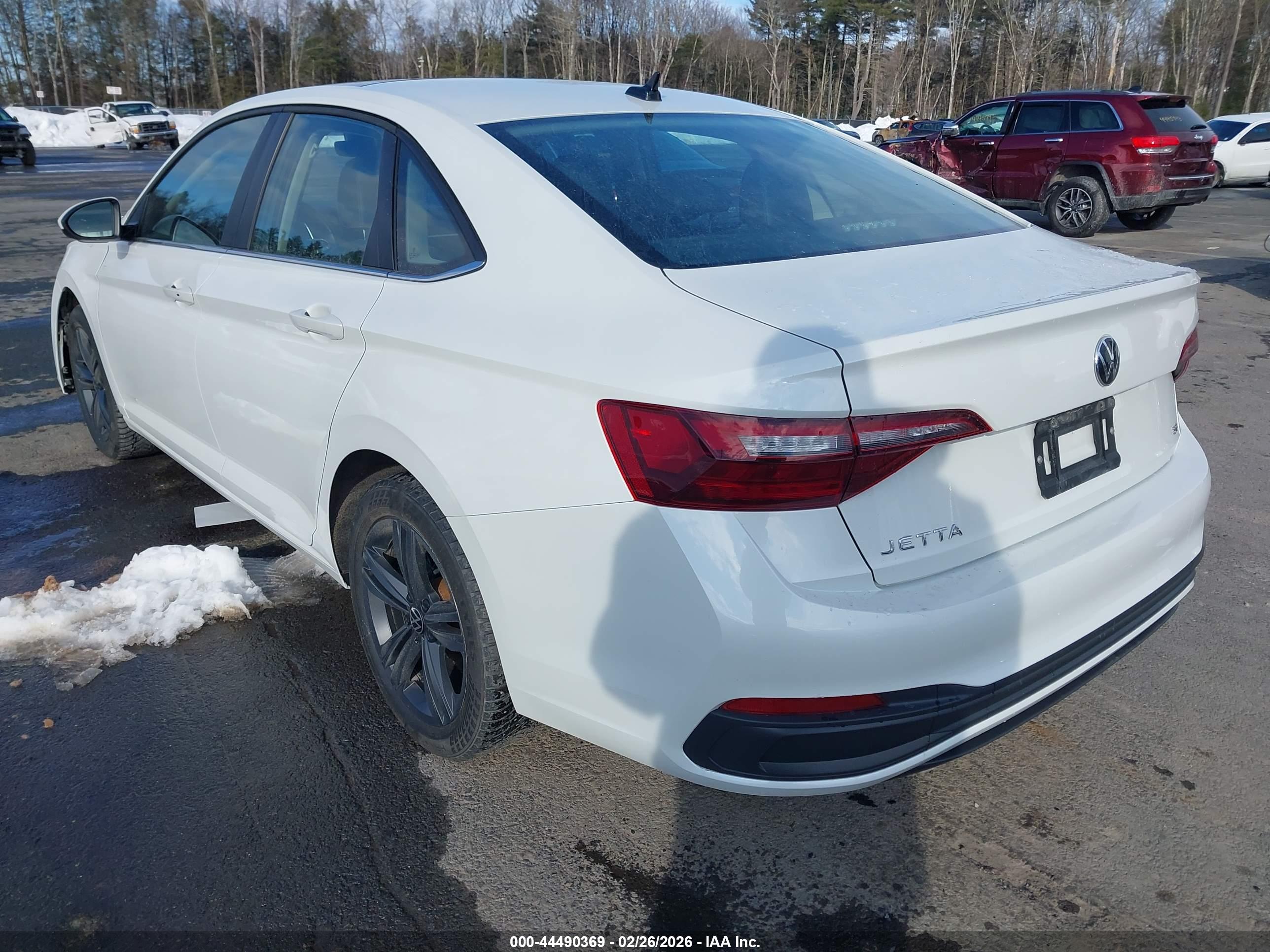 VOLKSWAGEN JETTA image 3