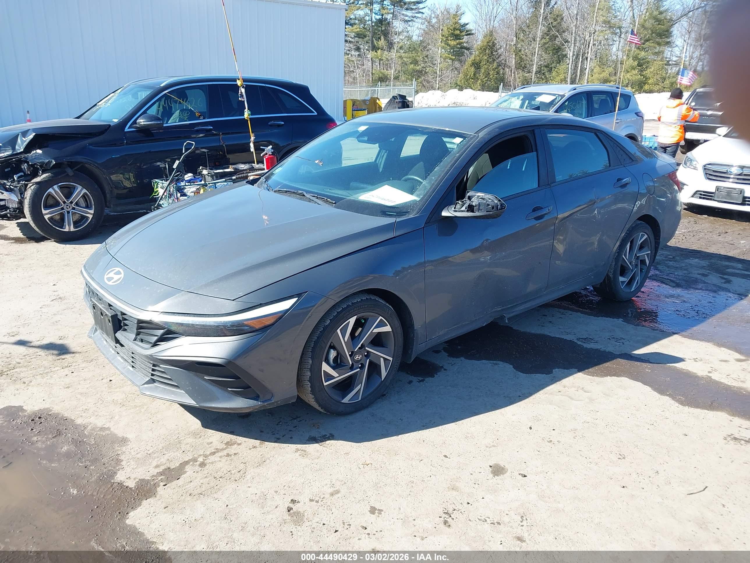 HYUNDAI ELANTRA image 2