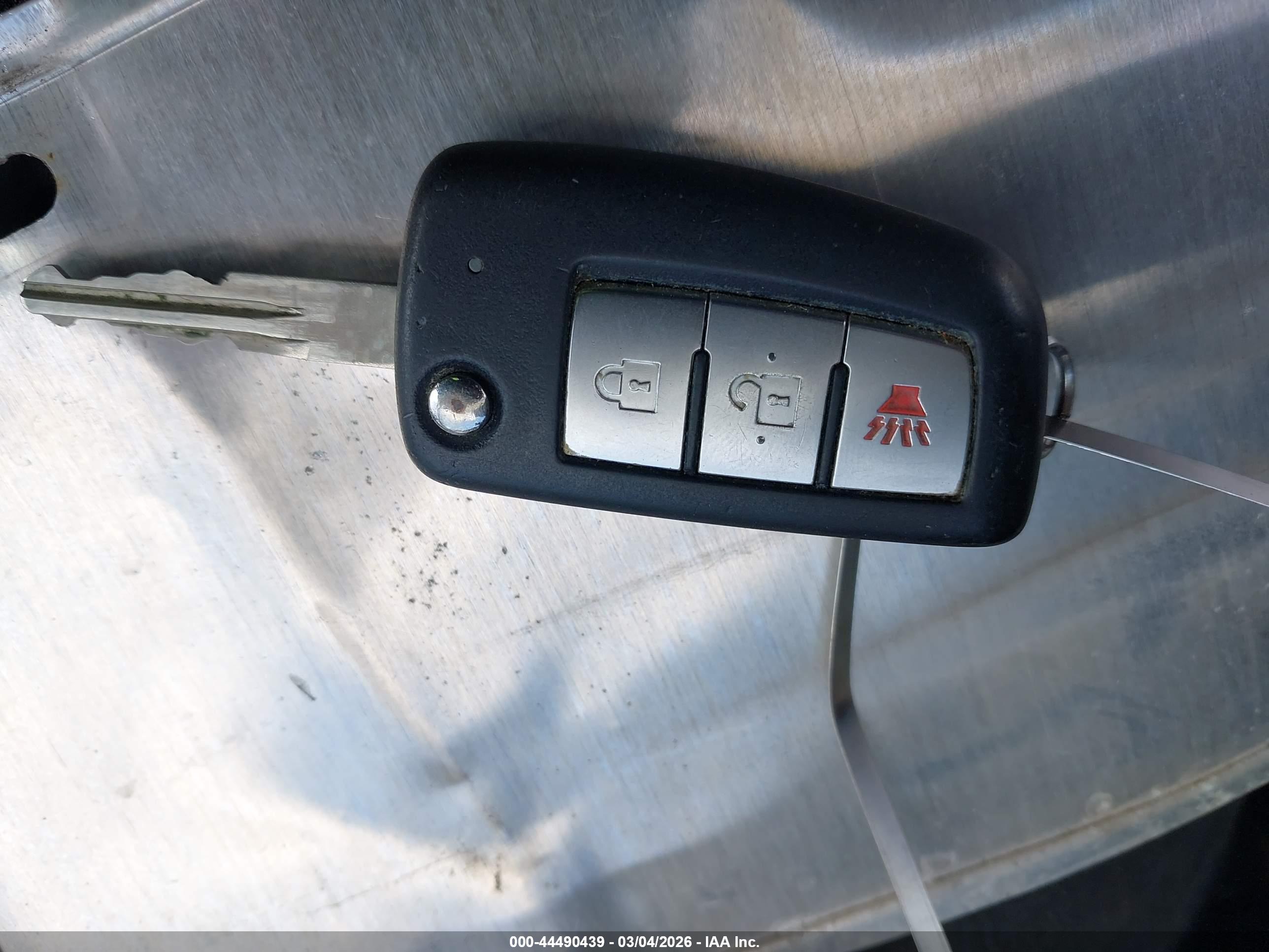 NISSAN ROGUE image 11