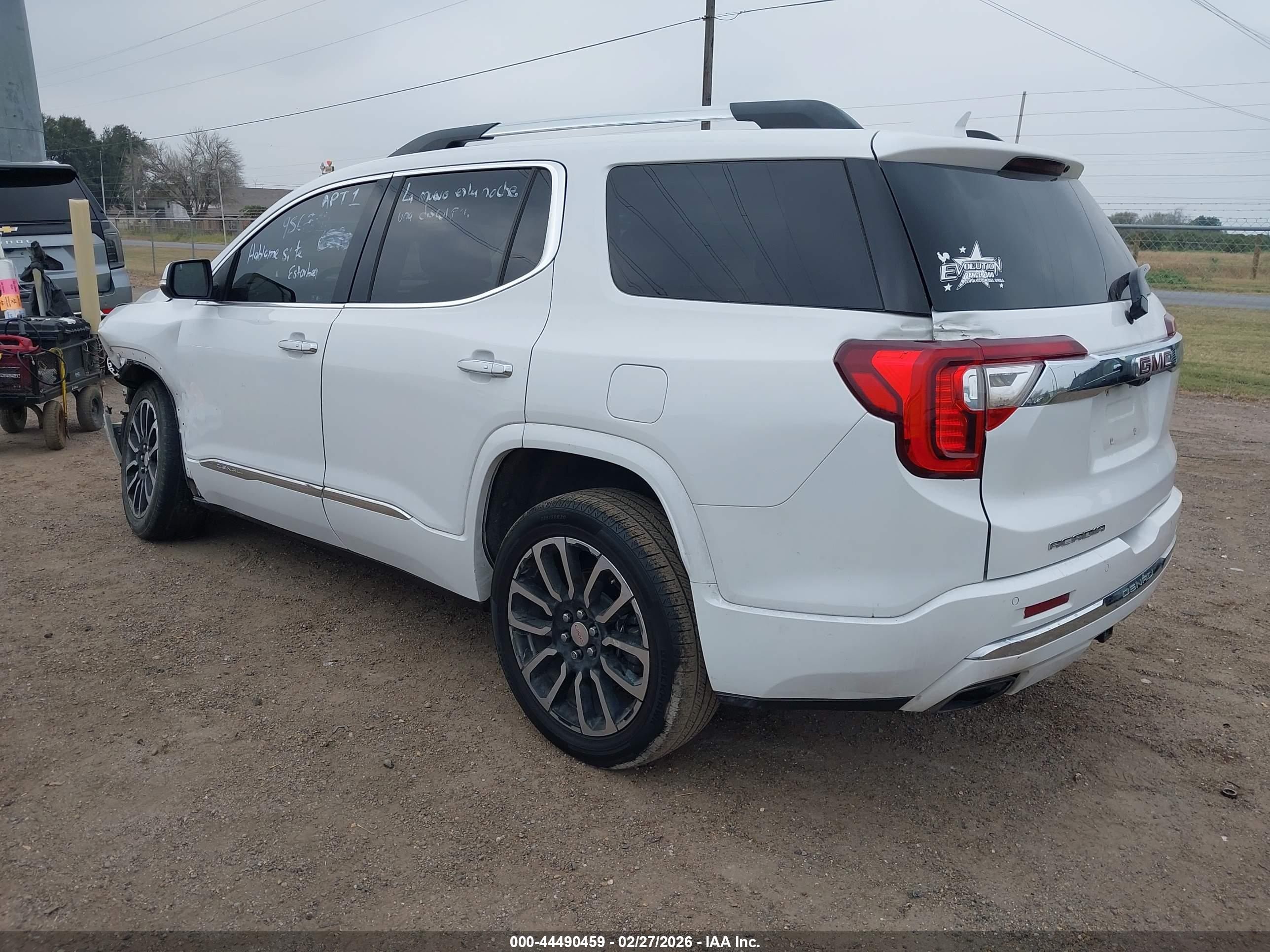 GMC ACADIA image 3