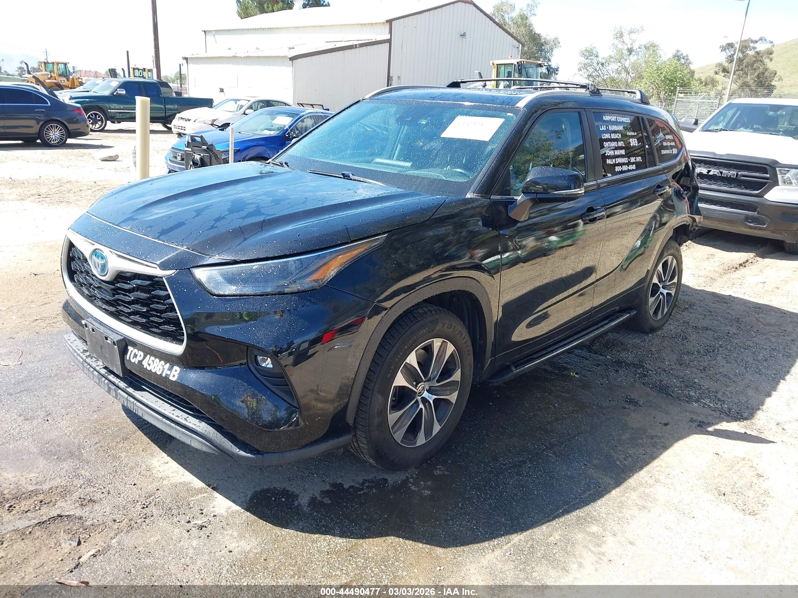 TOYOTA HIGHLANDER image 2